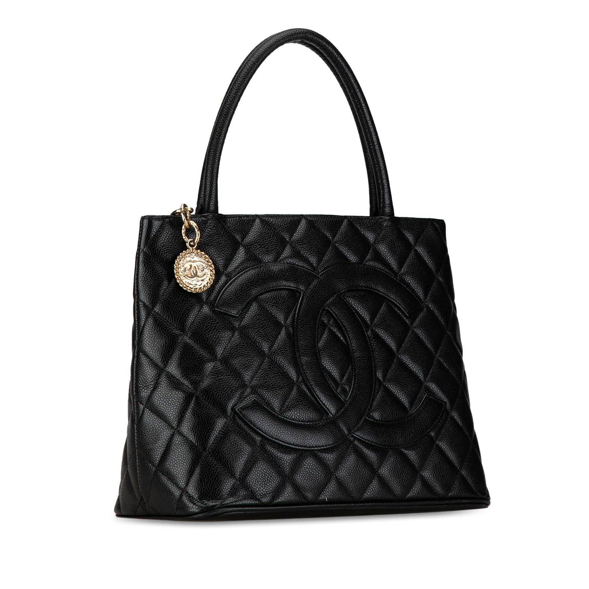 Chanel Caviar Medallion SHG-lt8XBk Tote Bag