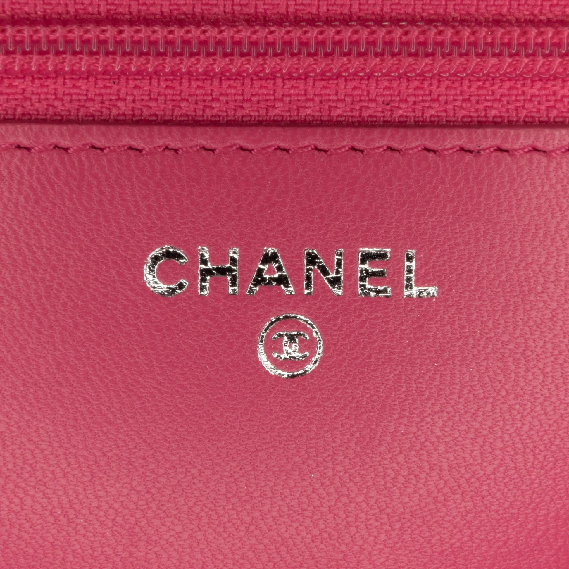 Chanel Classic Lambskin on SHG-rgu6gY Wallet Case