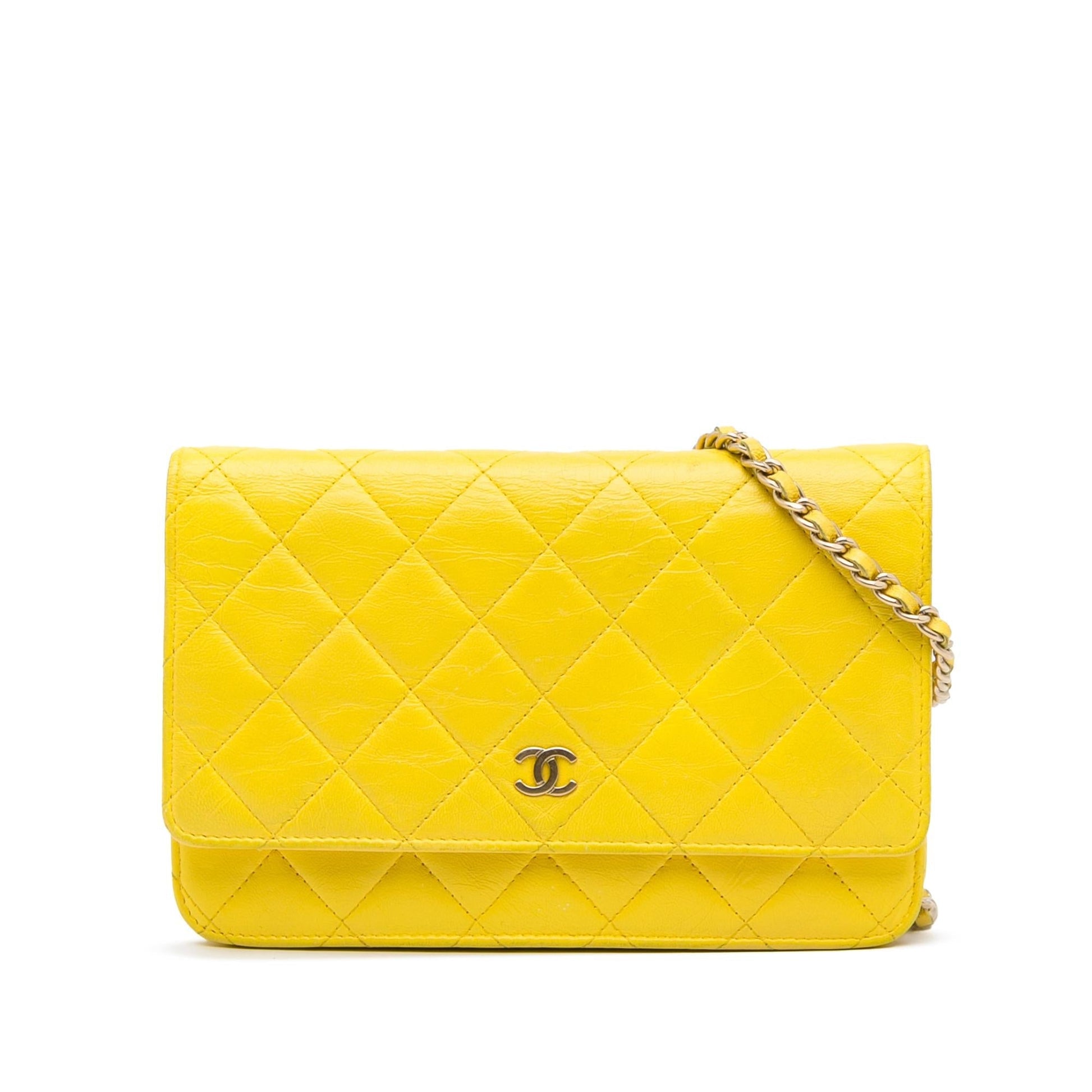 Chanel Classic Lambskin on SHG-G9NRRr Wallet Case
