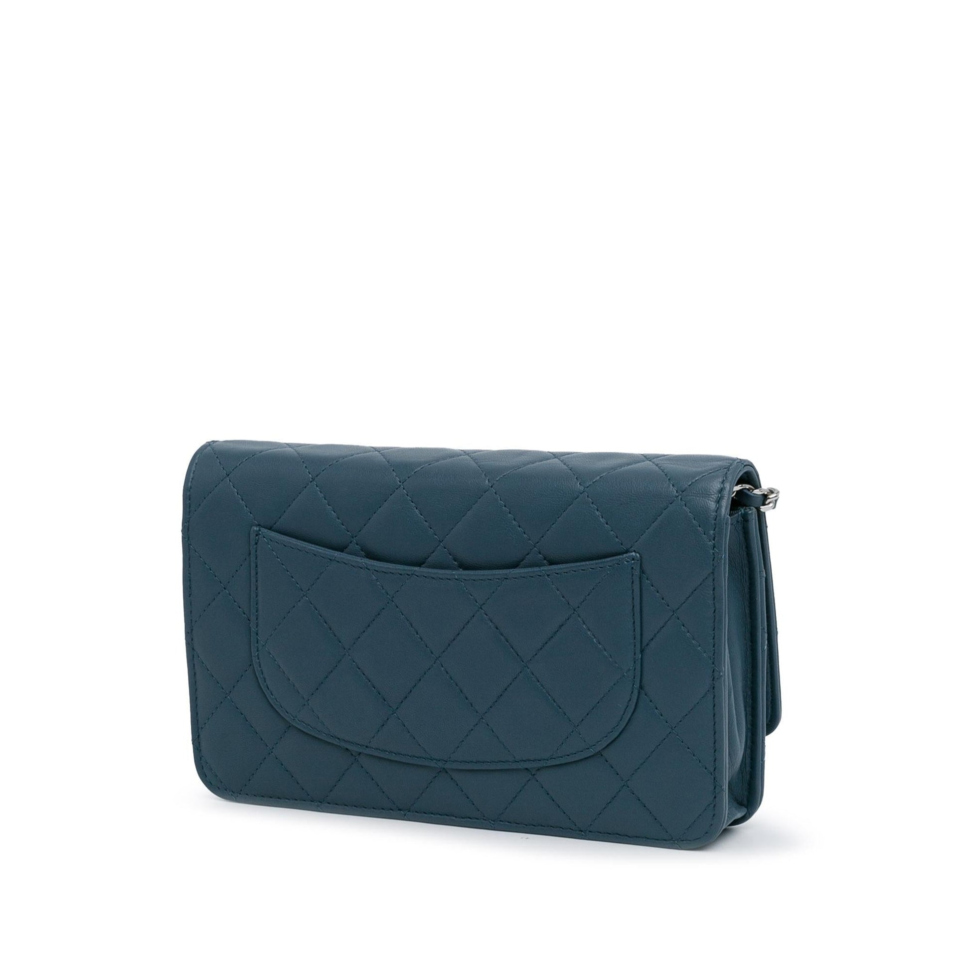 Chanel Classic Lambskin on SHG-fxeulc Wallet Case