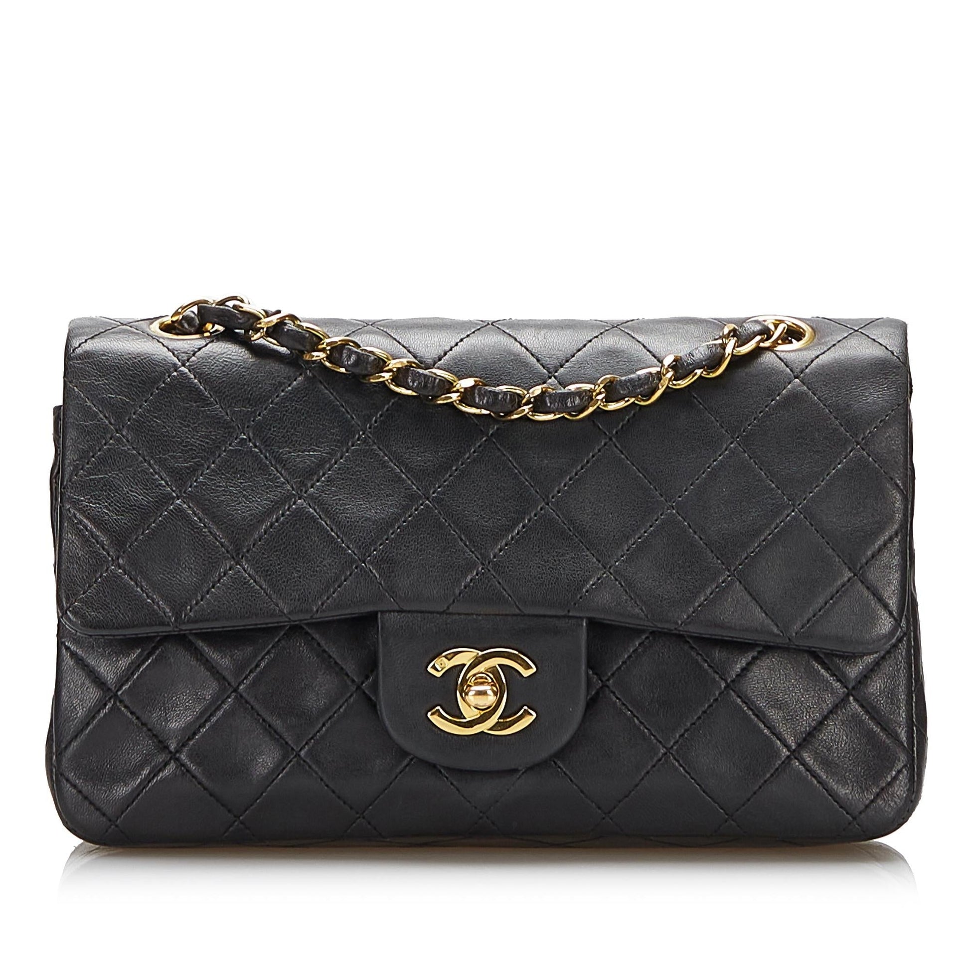 Chanel Classic Lambskin Double Flap SHG-Pp19fK Small Handbag