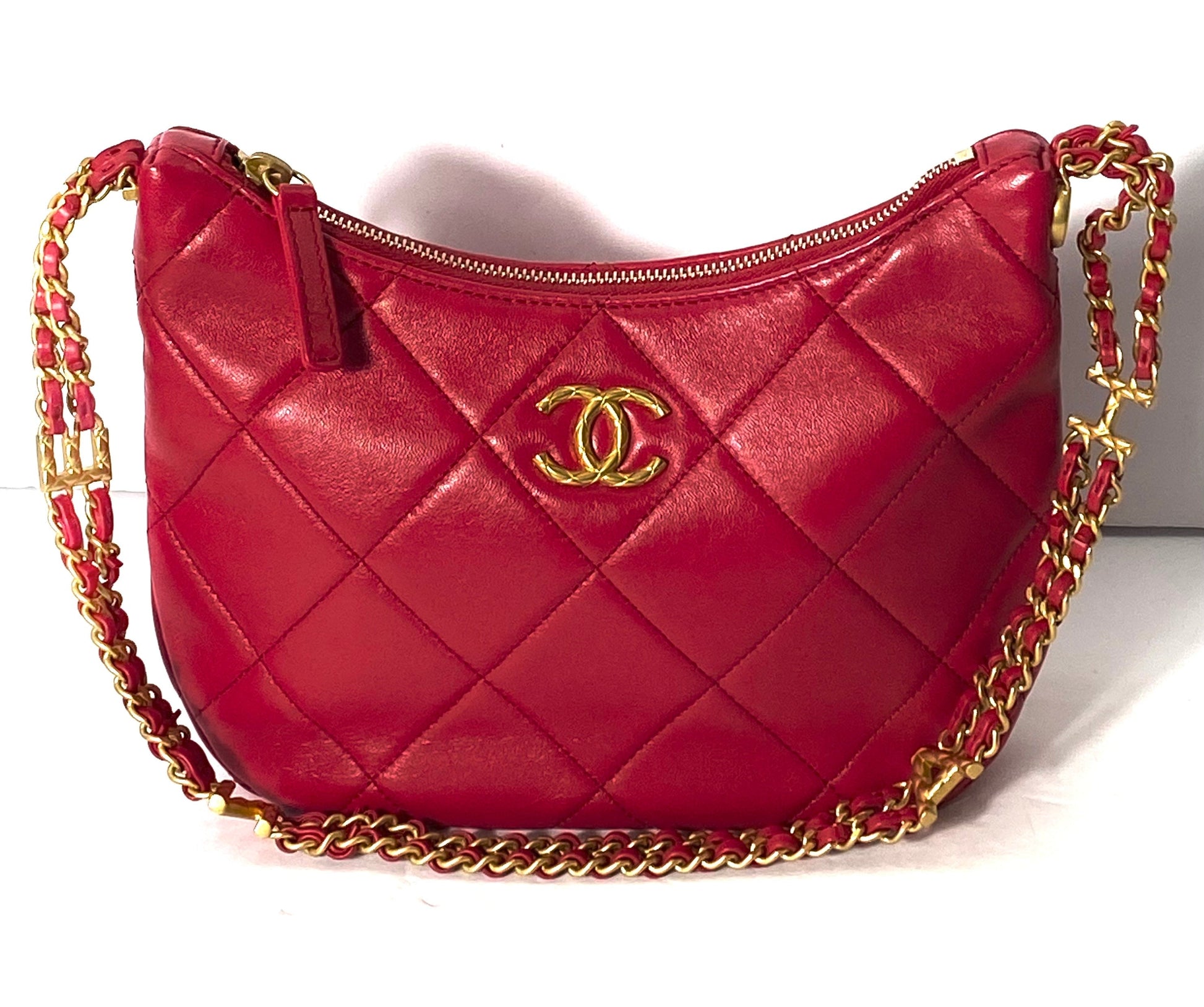 Chanel CRUMPLED QUILTED CALFSKIN 19 HOBO Small Shoulder Bag