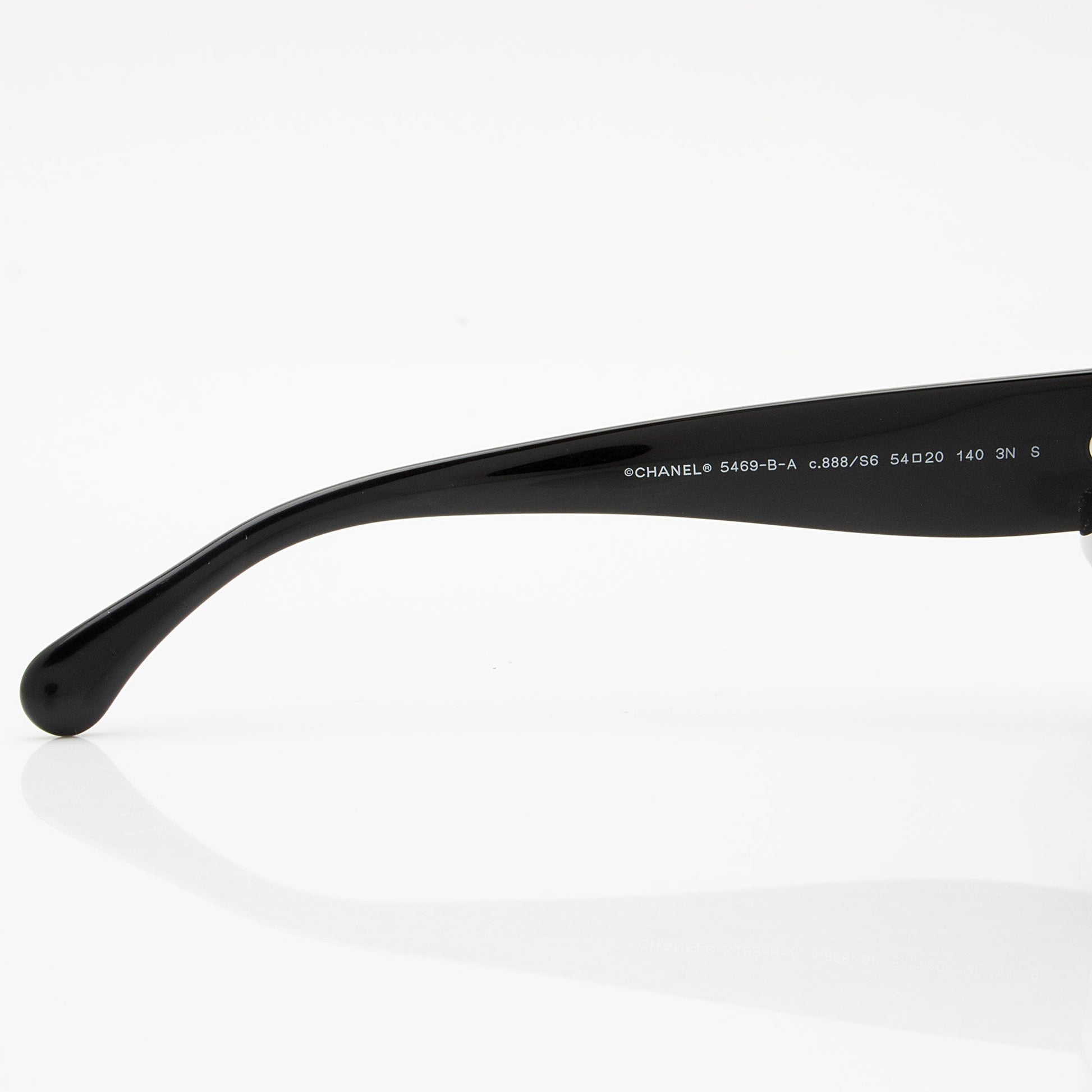 Chanel Crystal Cc Oval Sunglasses (Shf-Oosxqg) Bag