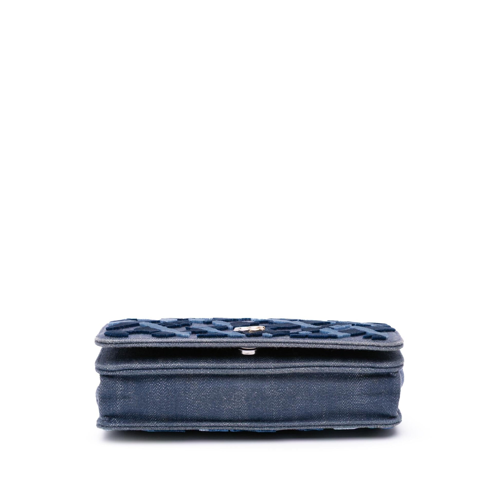 Chanel Denim Velvet On Wallet Case Chain 1