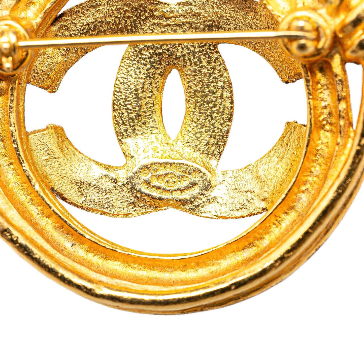 Chanel Plated CC Brooch SHG-ck9CYj Gold Handbag