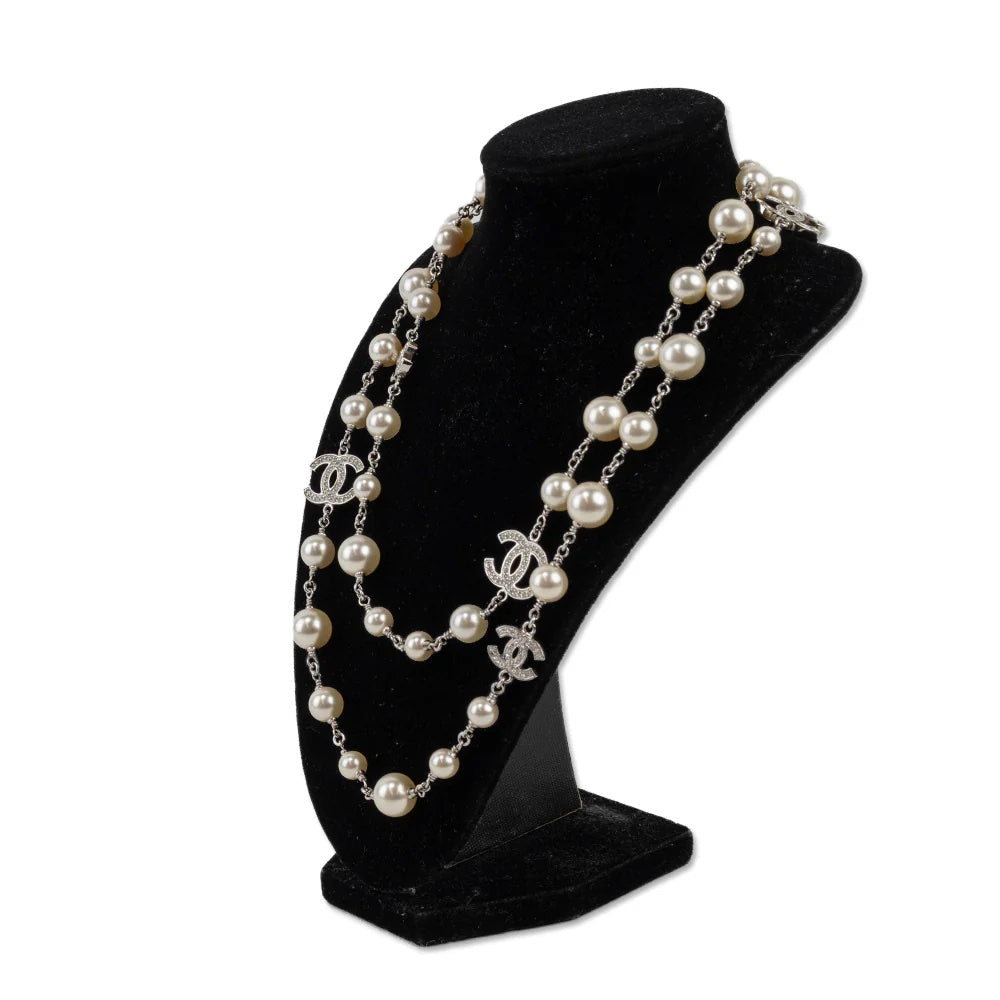 CHANEL 5 CC GRADUATED PEARL CRYSTAL LONG NECKLACE