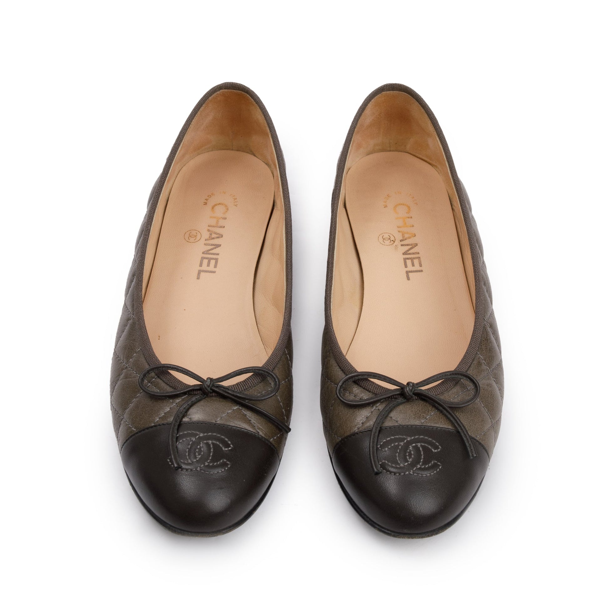 Chanel Quilted Interlocking CC Logo Flats Lambskin Brown Grey Shoes