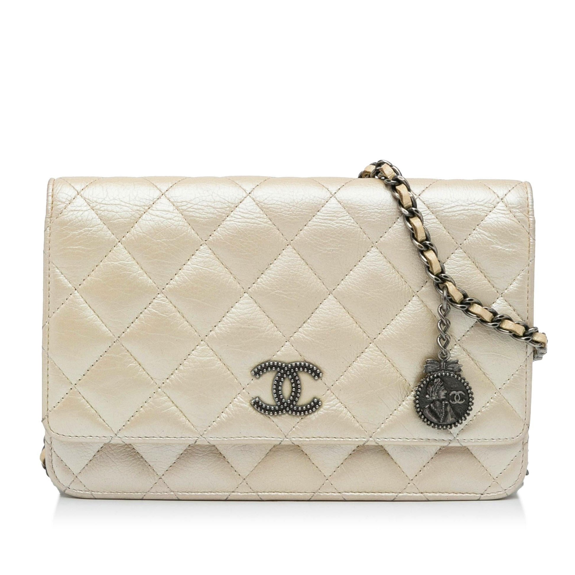Chanel Iridescent Lambskin CC on SHG-SScnie Wallet Case