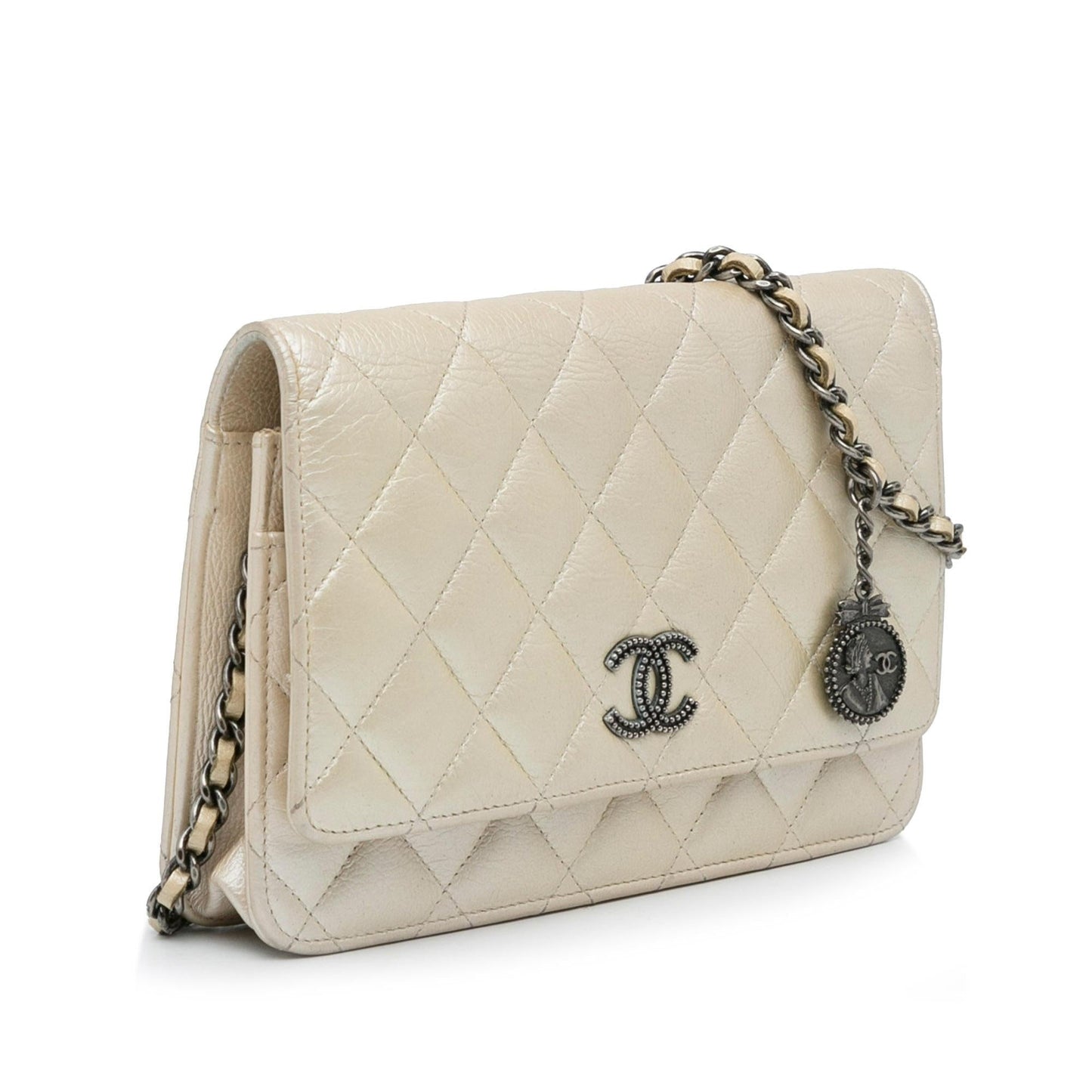 Chanel Iridescent Lambskin CC on SHG-SScnie Wallet Case