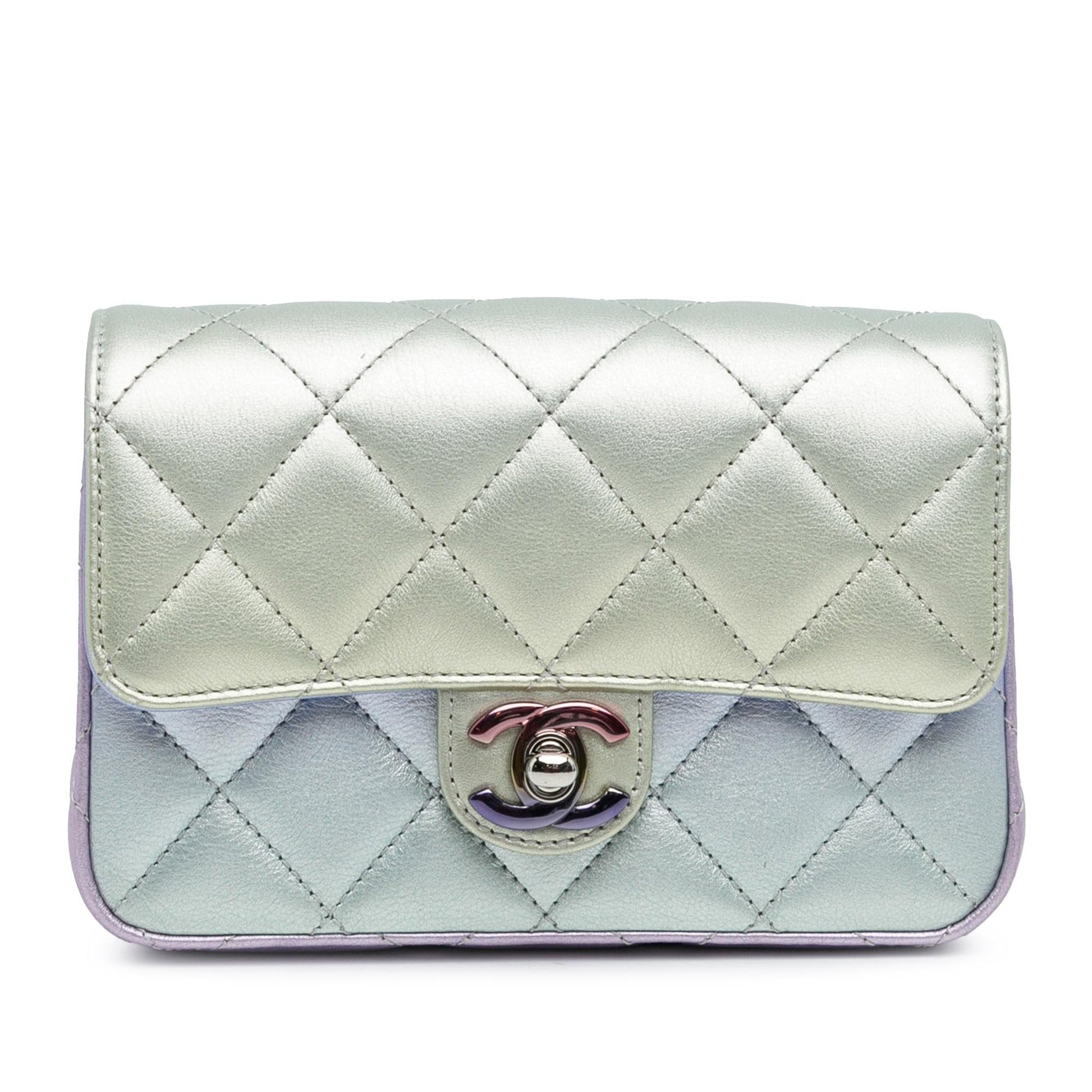 Chanel Iridescent Lambskin Wristlet SHG-OsxRyI Clutch Bag