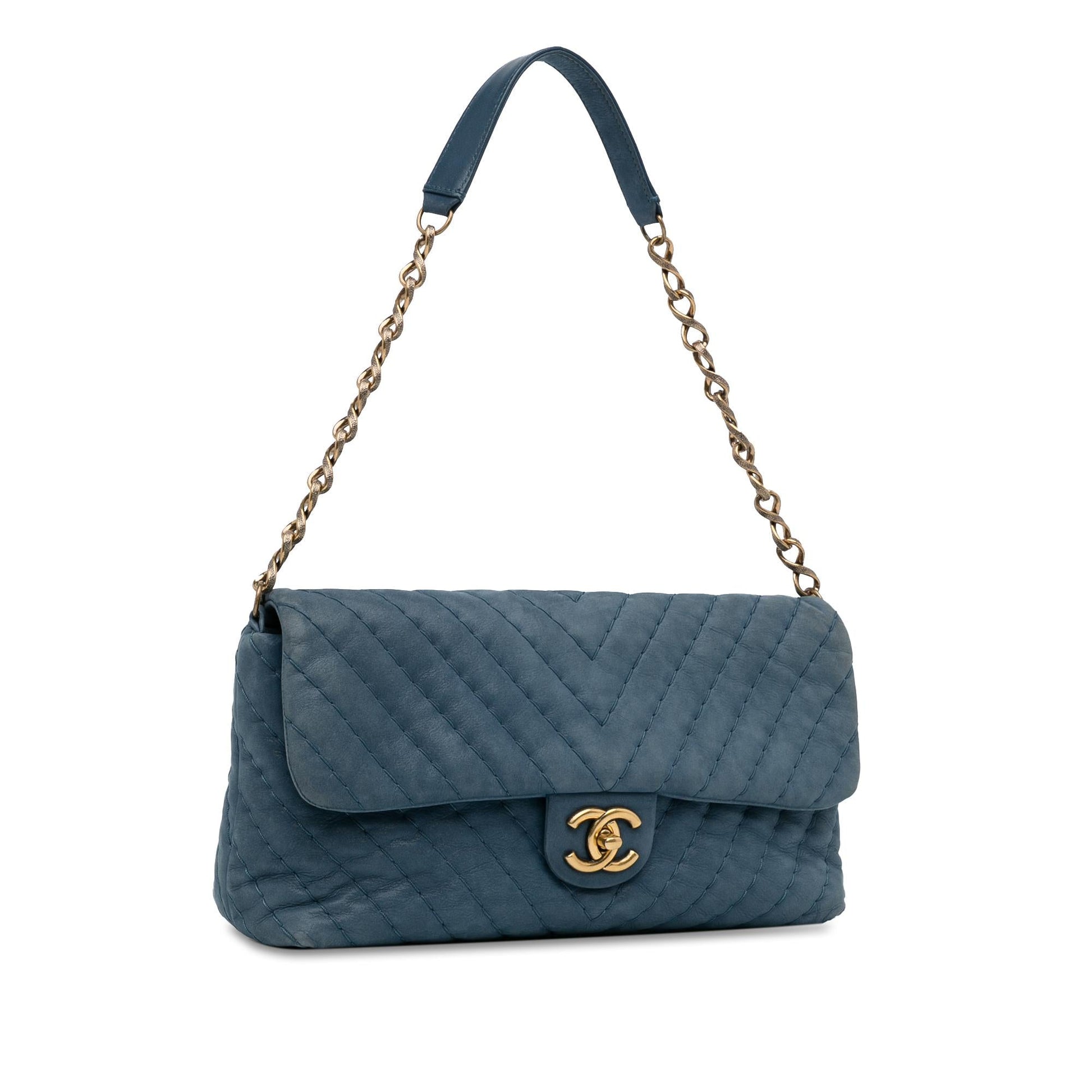 Chanel Jumbo Chevron Iridescent Surpique Flap SHG-w8I8Ii Handbag