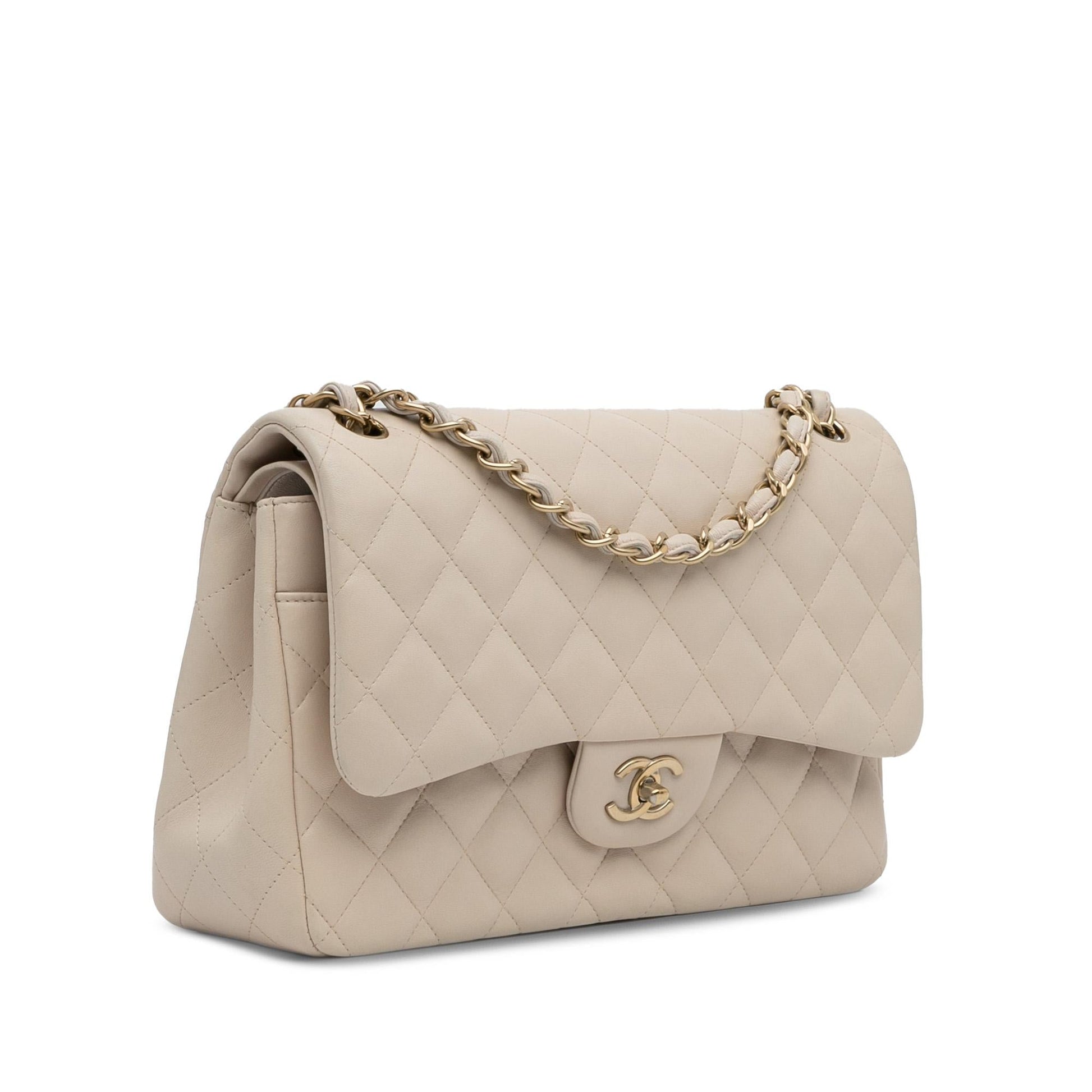 Chanel Jumbo Classic Lambskin Double Flap SHG-71EeWJ Handbag