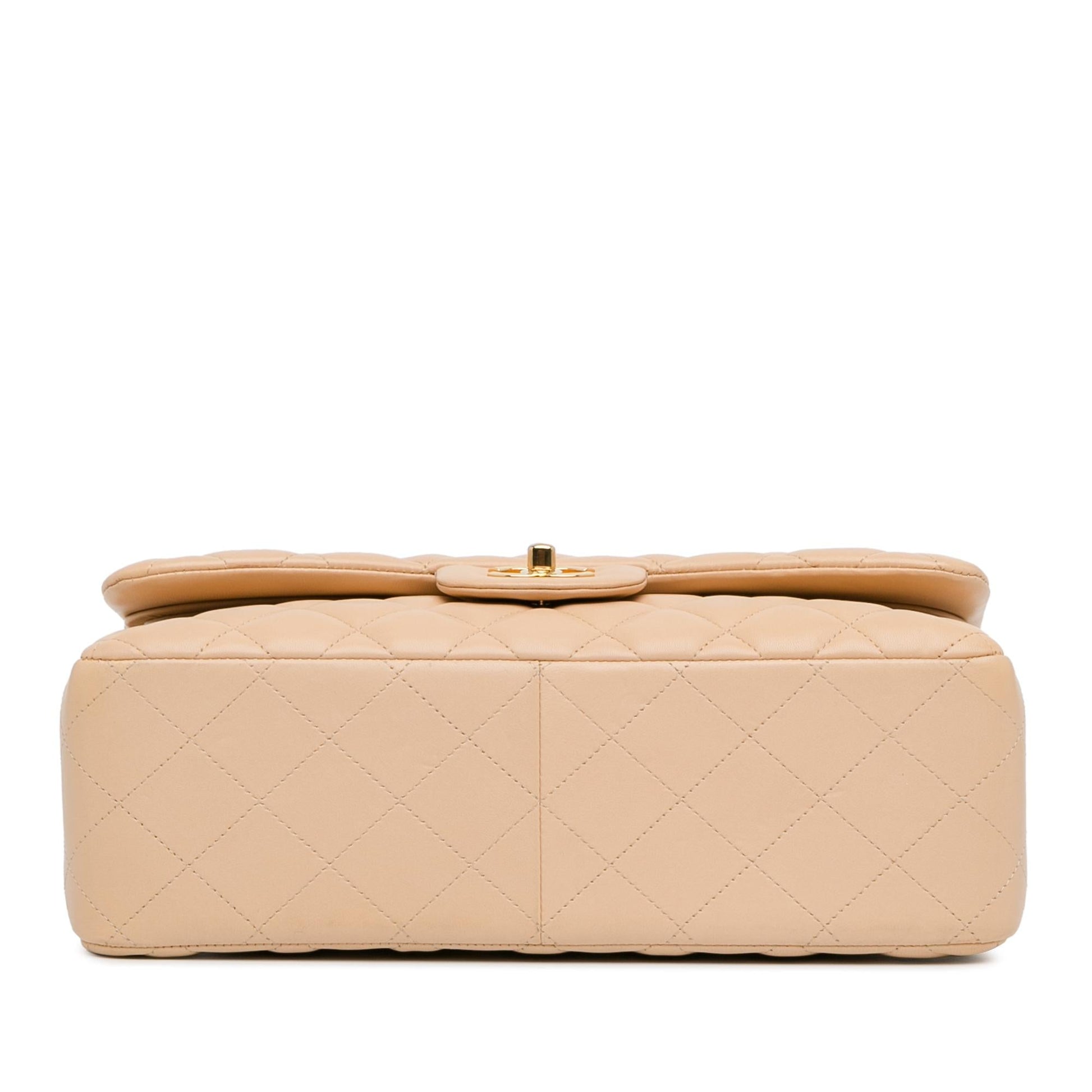Chanel Jumbo Classic Lambskin Double Flap (SHG-FtOyqZ)