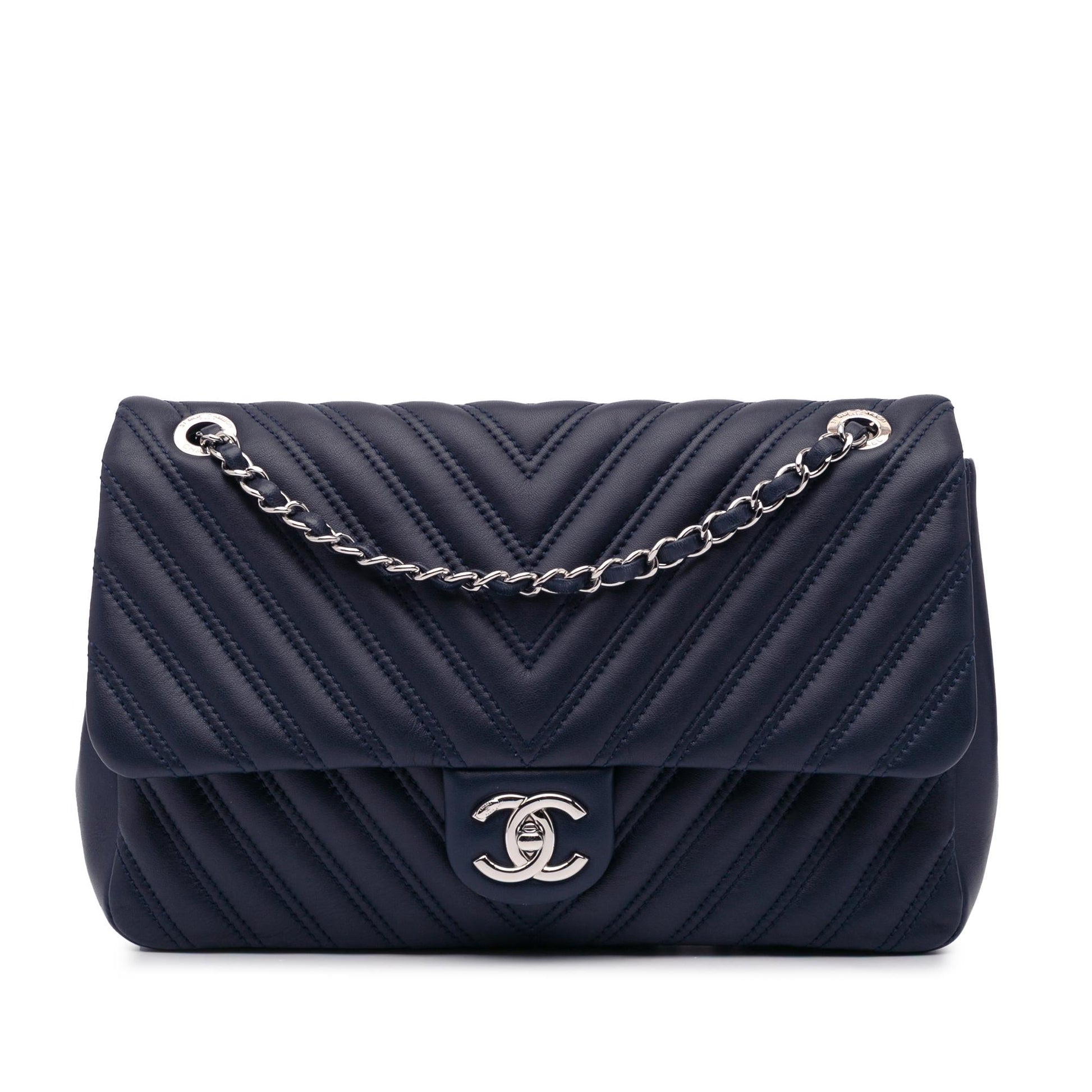Chanel Jumbo Double Stitch Chevron Lambskin Single Handbag