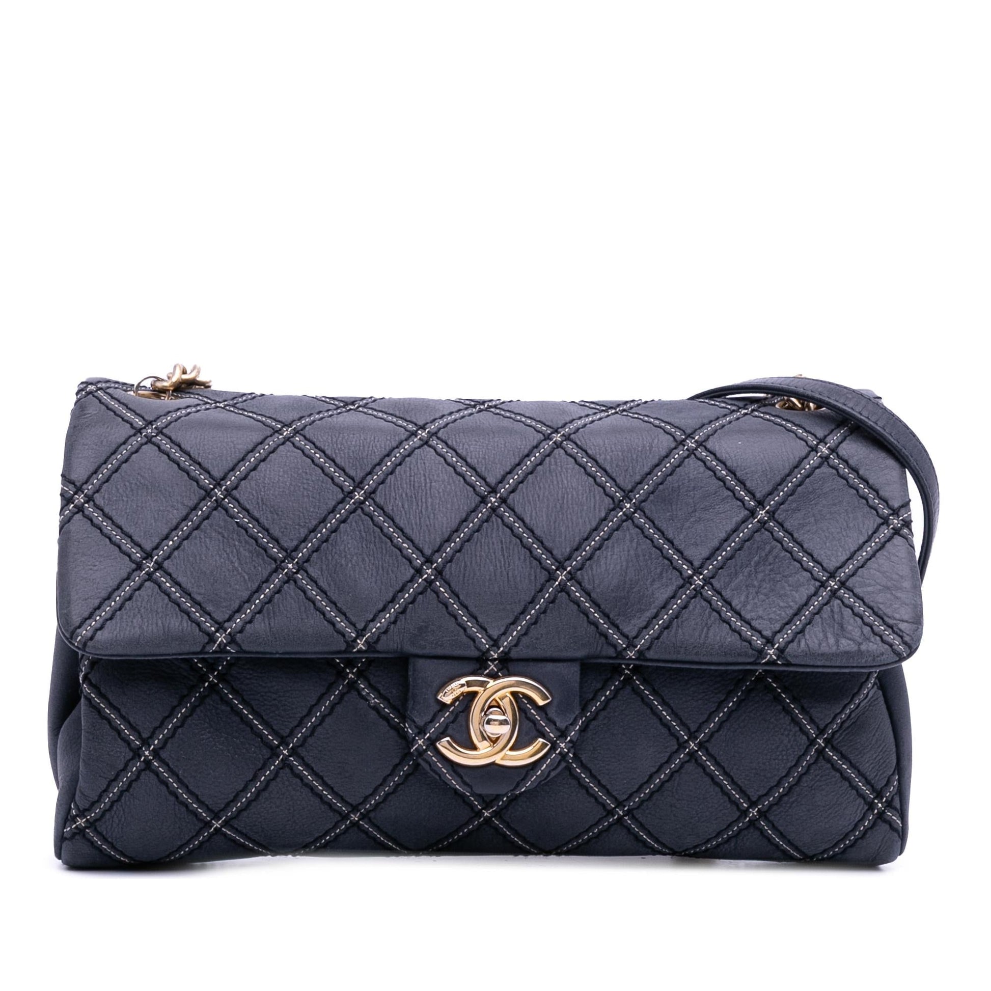 Chanel Jumbo Quilted Calfskin Triple Stitched Flap Handbag Flap 2