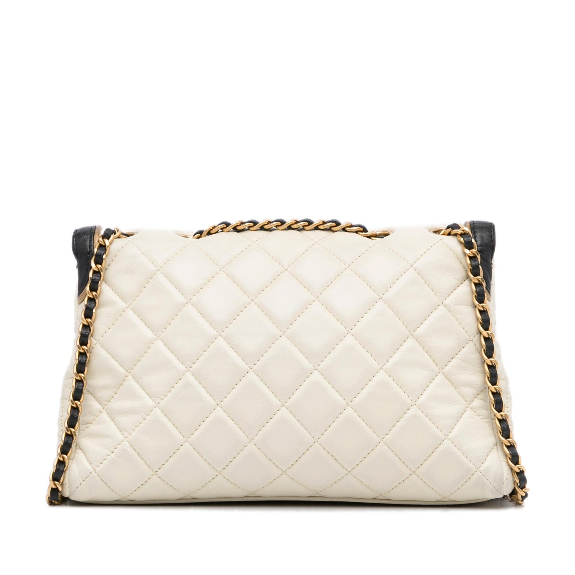Chanel Lambskin 225 Flap SHG-55KtHR Handbag