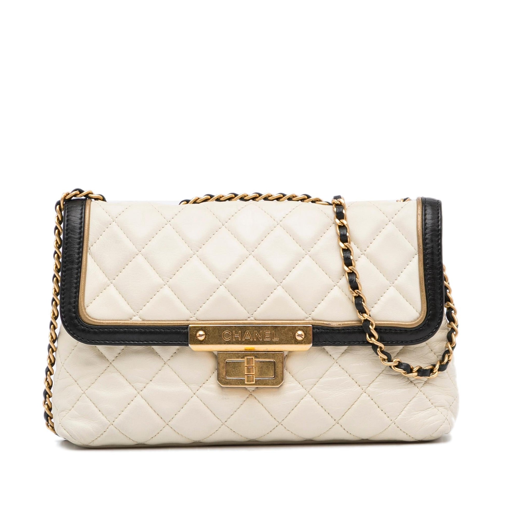 Chanel Lambskin 225 Flap SHG-55KtHR Handbag