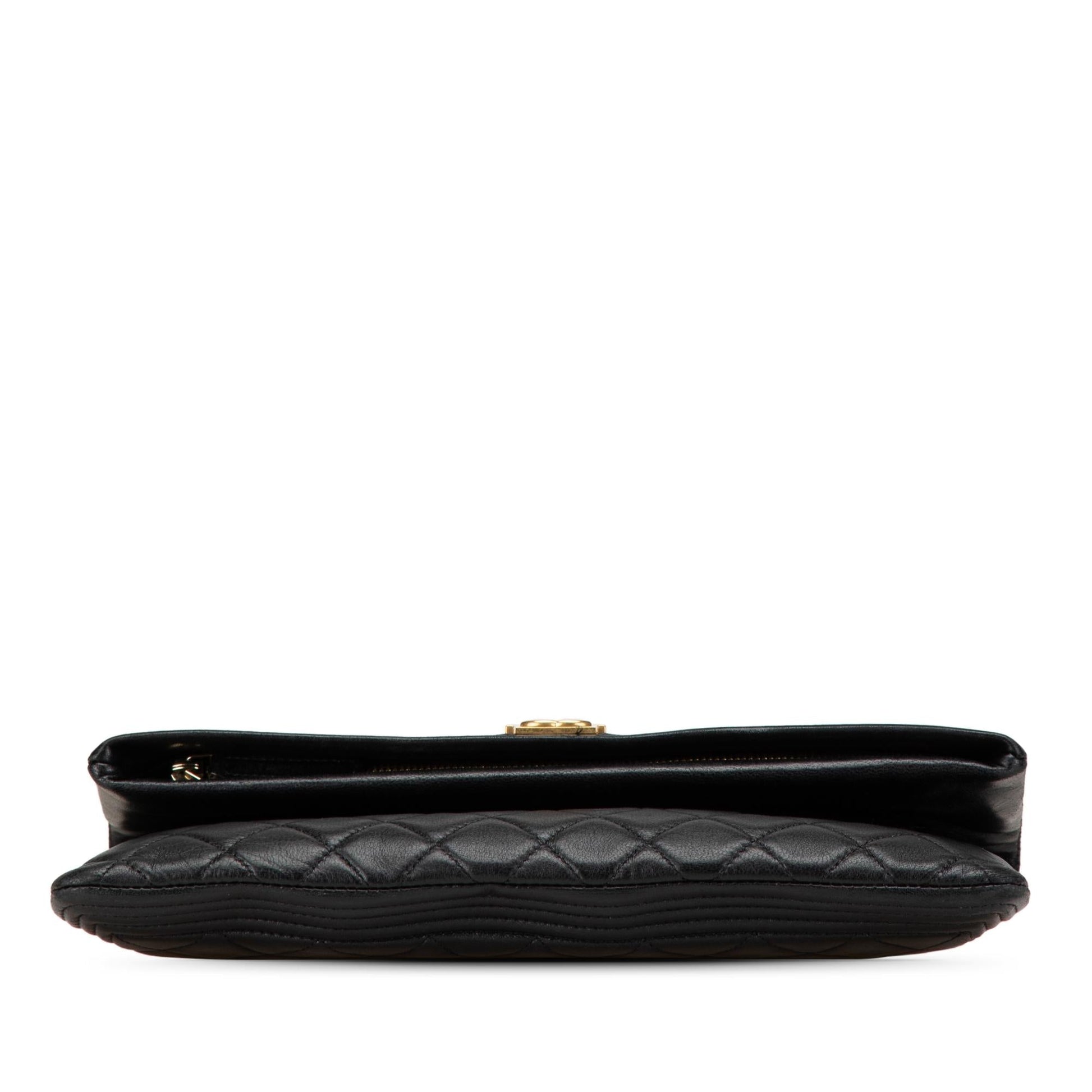 Chanel Lambskin Boy Foldover SHG-IicQ7k Clutch Bag