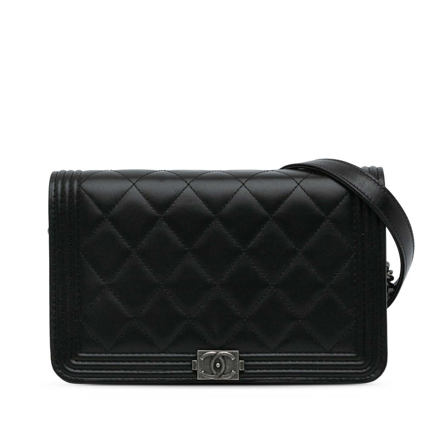 Chanel Lambskin Boy On Wallet Case Shg 6Ly5Ku