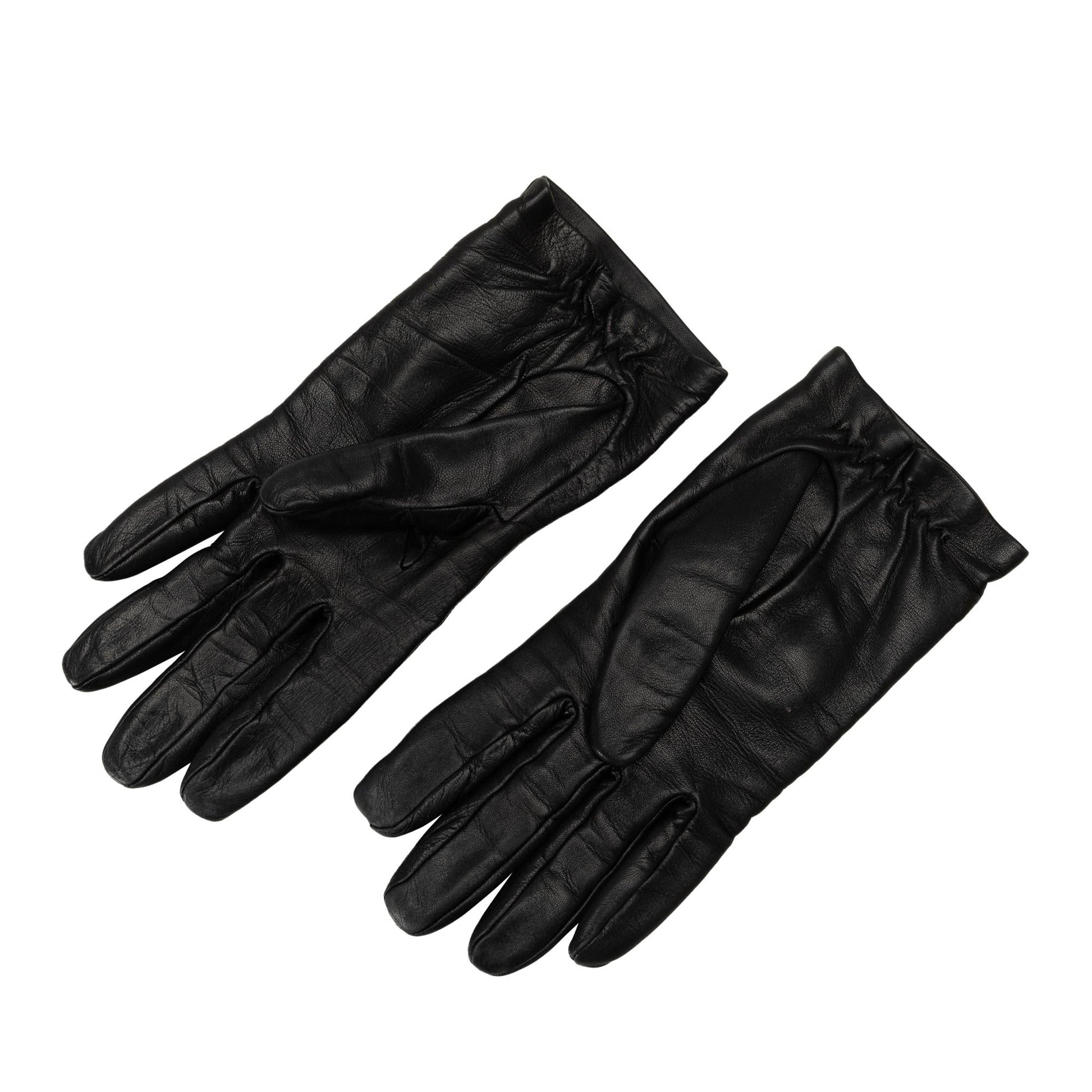 Chanel Lambskin Cc Chain Link Gloves (Shg-Jpfarh) Bag