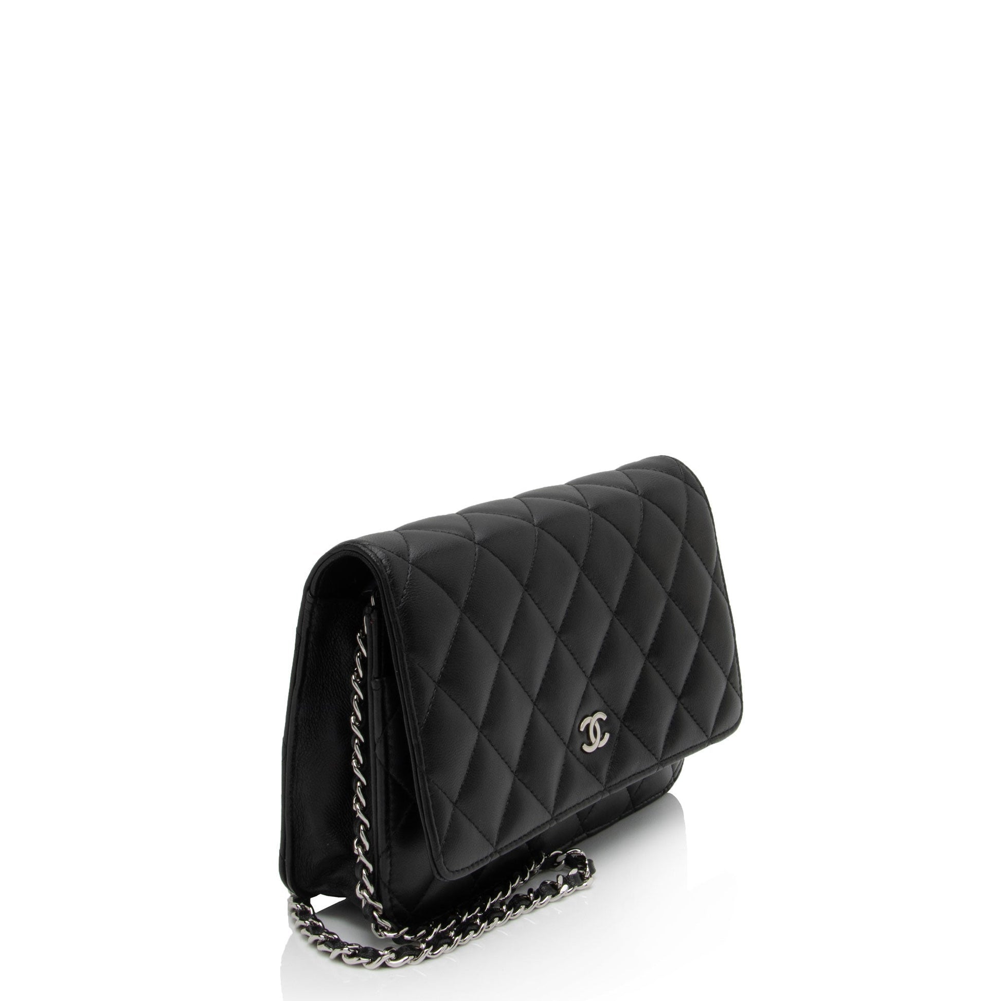 Chanel Lambskin Classic on SHF-zqvIju Wallet Case