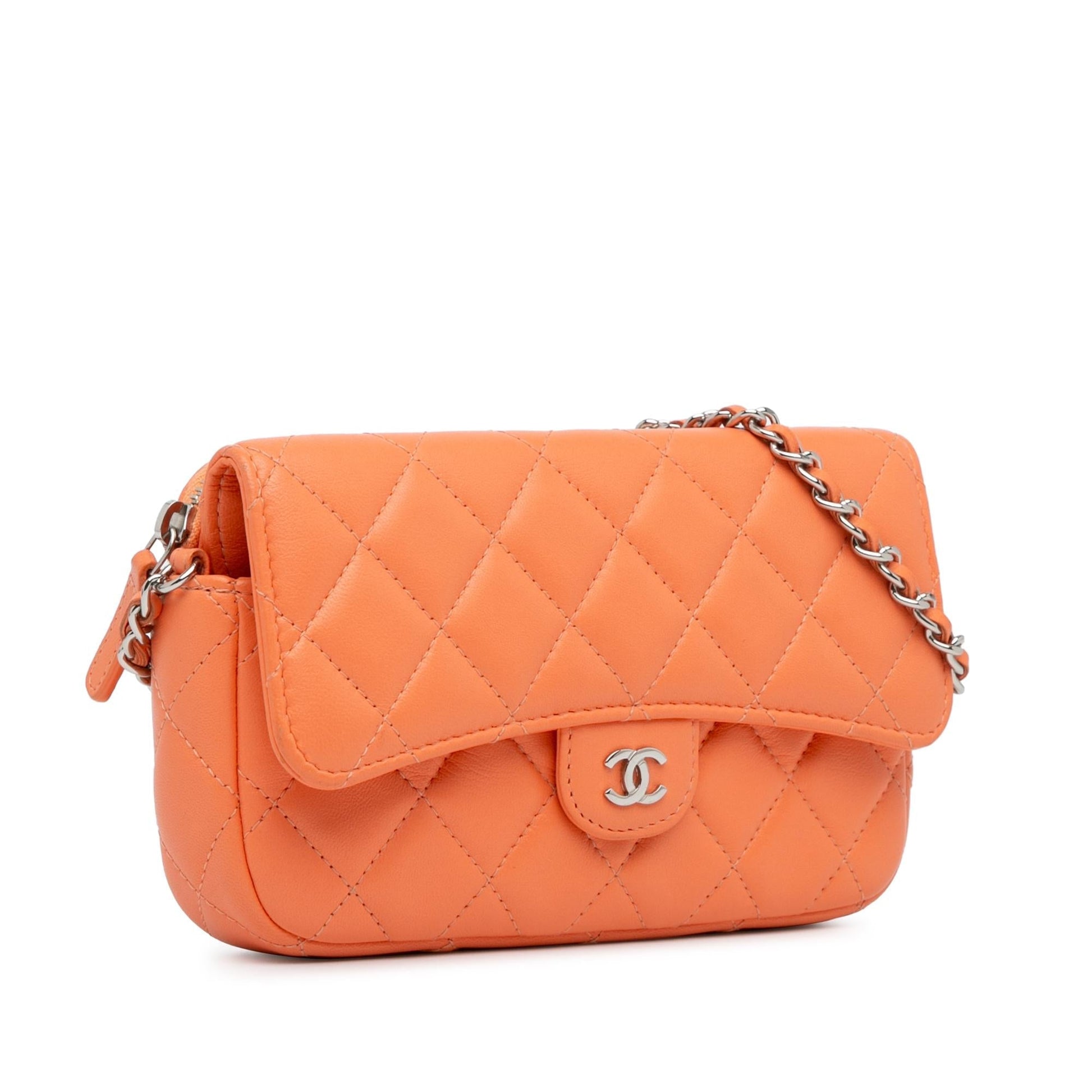 Chanel Lambskin Flap Phone Holder with Chain (SHG-7VHu6Y)