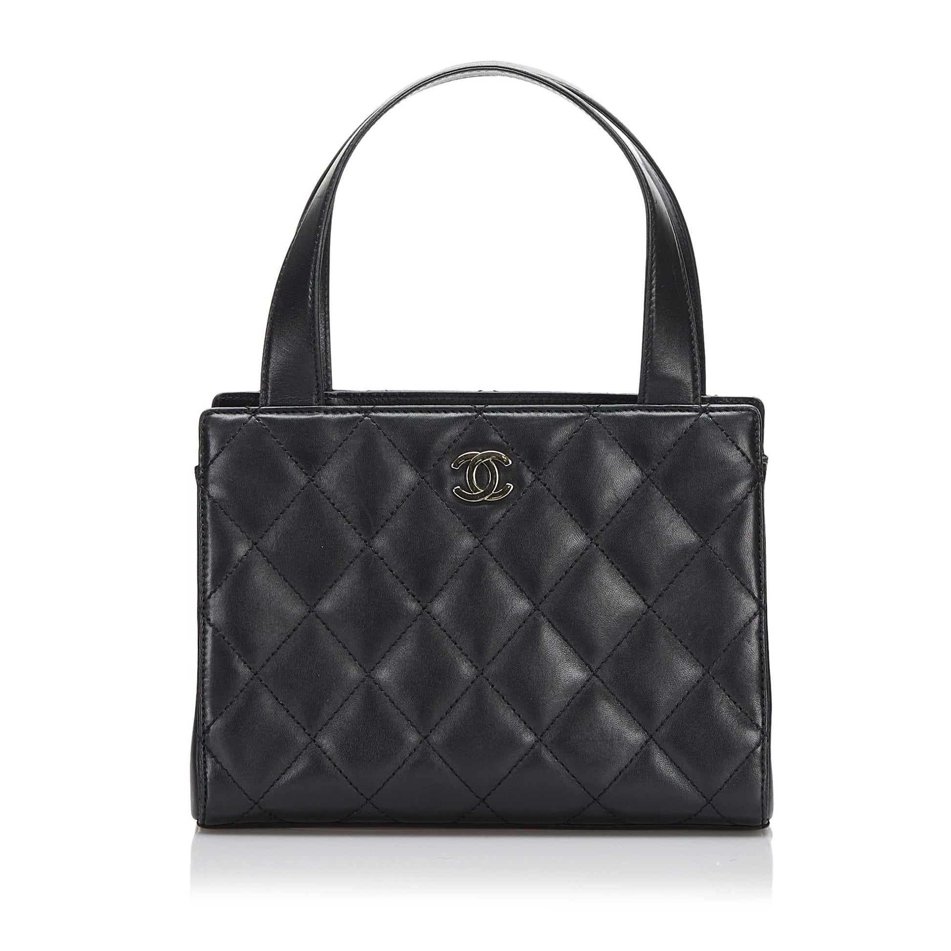 Chanel Lambskin SHG-WGibWp Leather Handbag