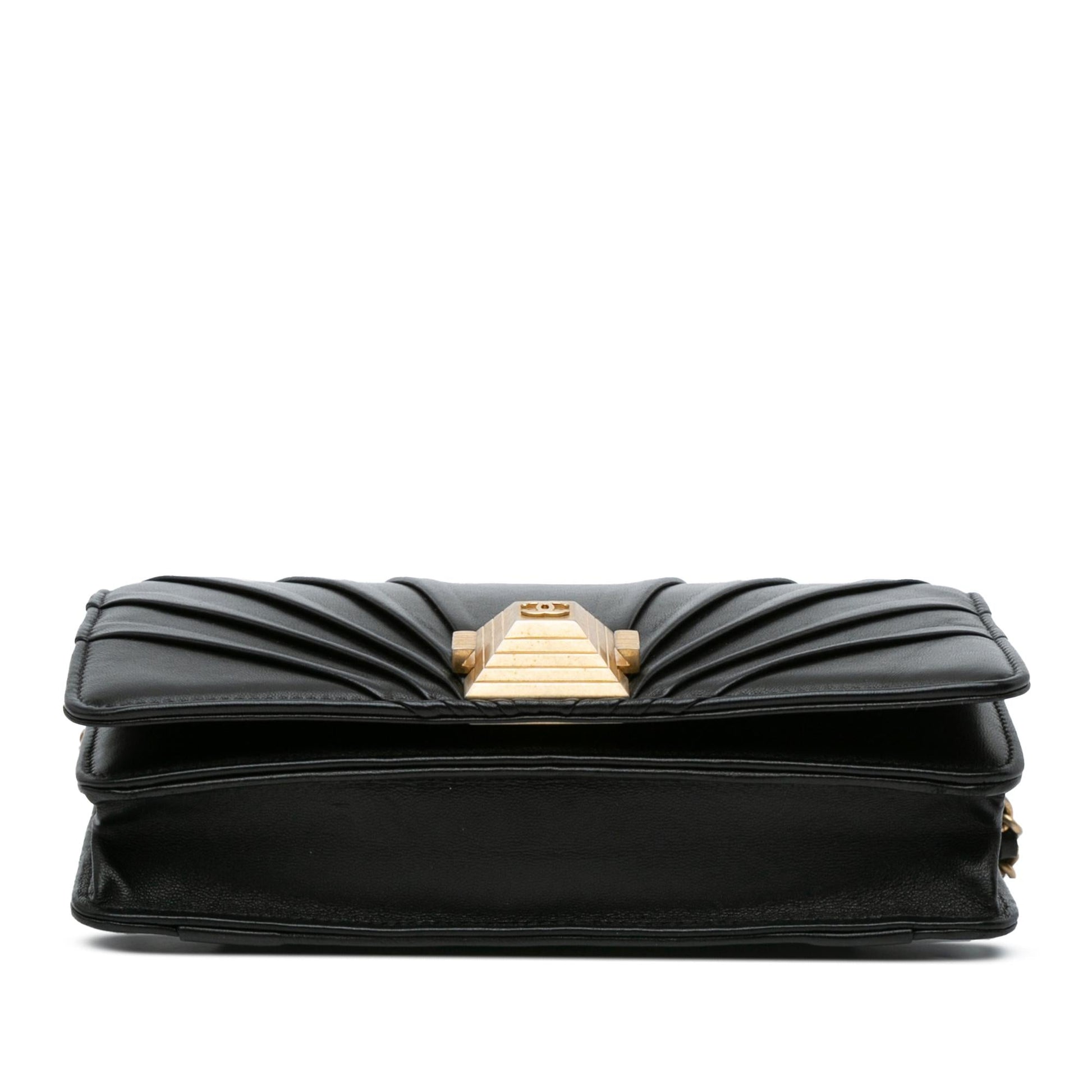 Chanel Lambskin Pyramid Wallet On Chain (SHG-Xyd0cJ)