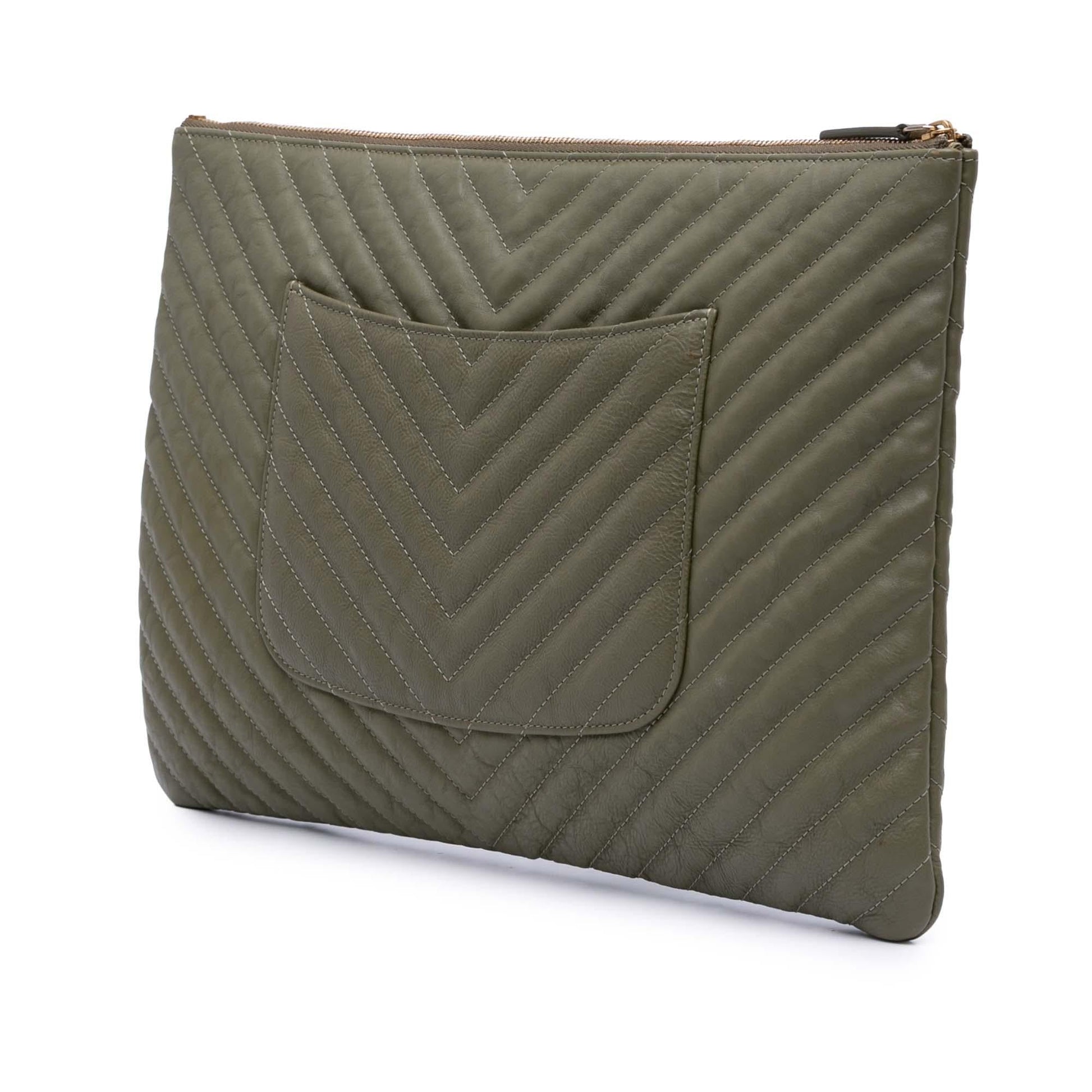 Chanel CC Chevron Calfskin O Clutch Bag