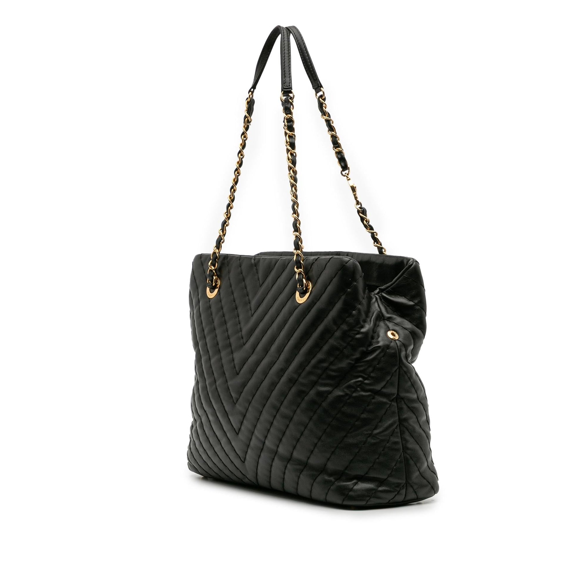 Chanel Chevron Calfskin Surpique Tote Bag