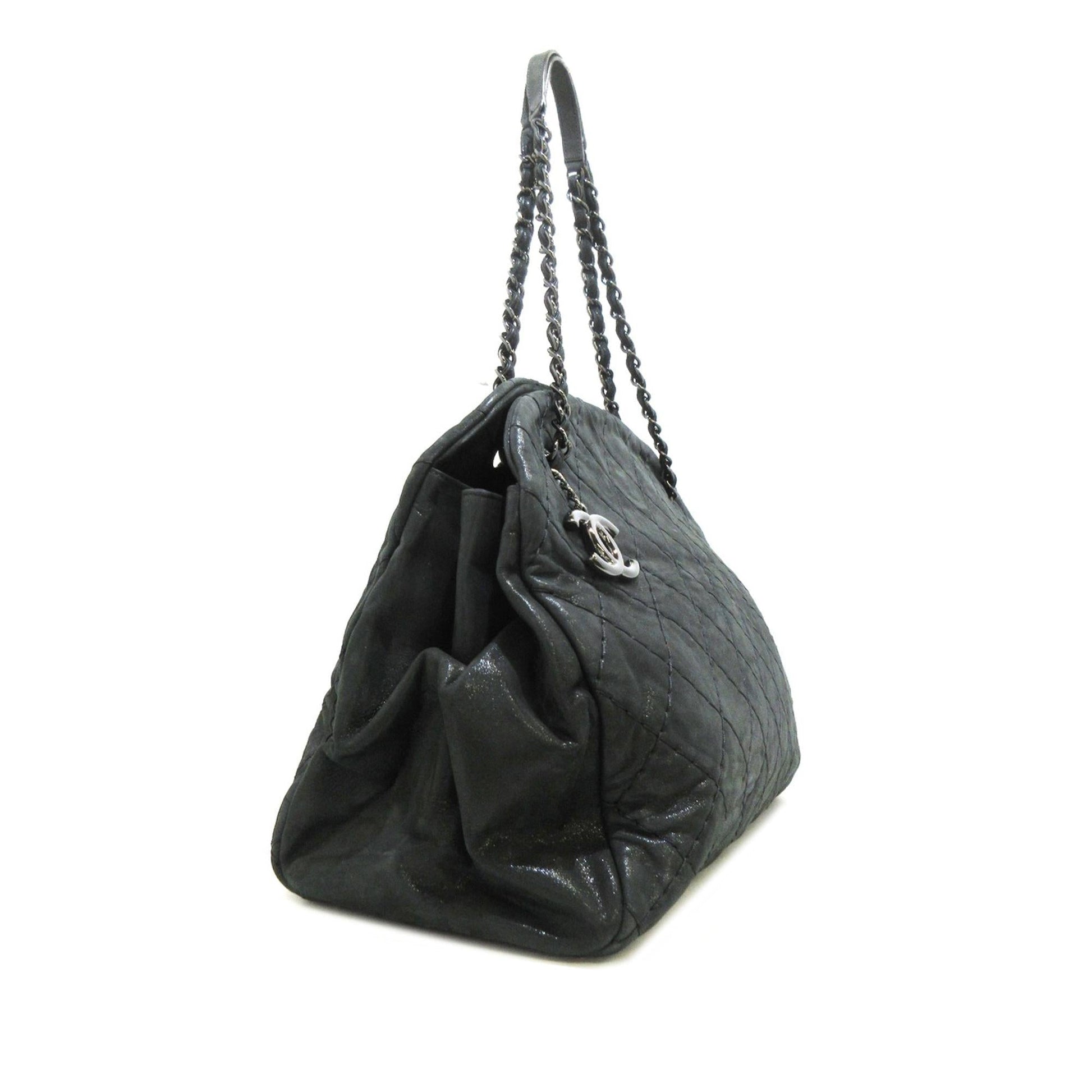 Chanel Large Quilted Iridescent Calfskin Just Mademoiselle (Shg-Dq0Wzz) Bag