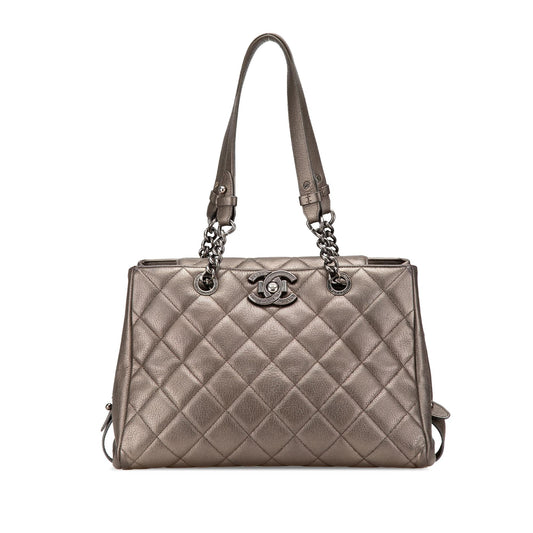Chanel Quilted e Tote Bag