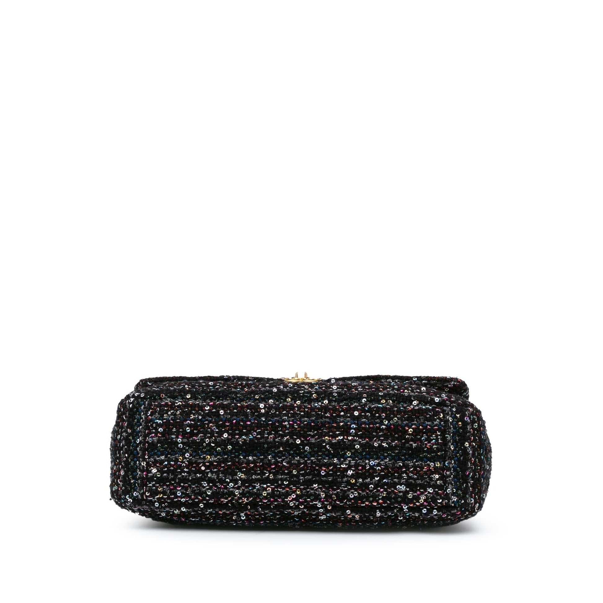 Chanel Tweed 19 Flap SHG-XMDikb Handbag