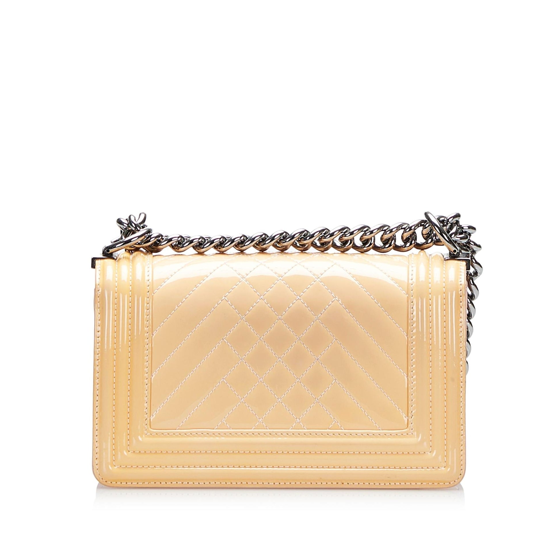 Chanel Matelasse Boy SHG-CIgsy7 Crossbody Bag