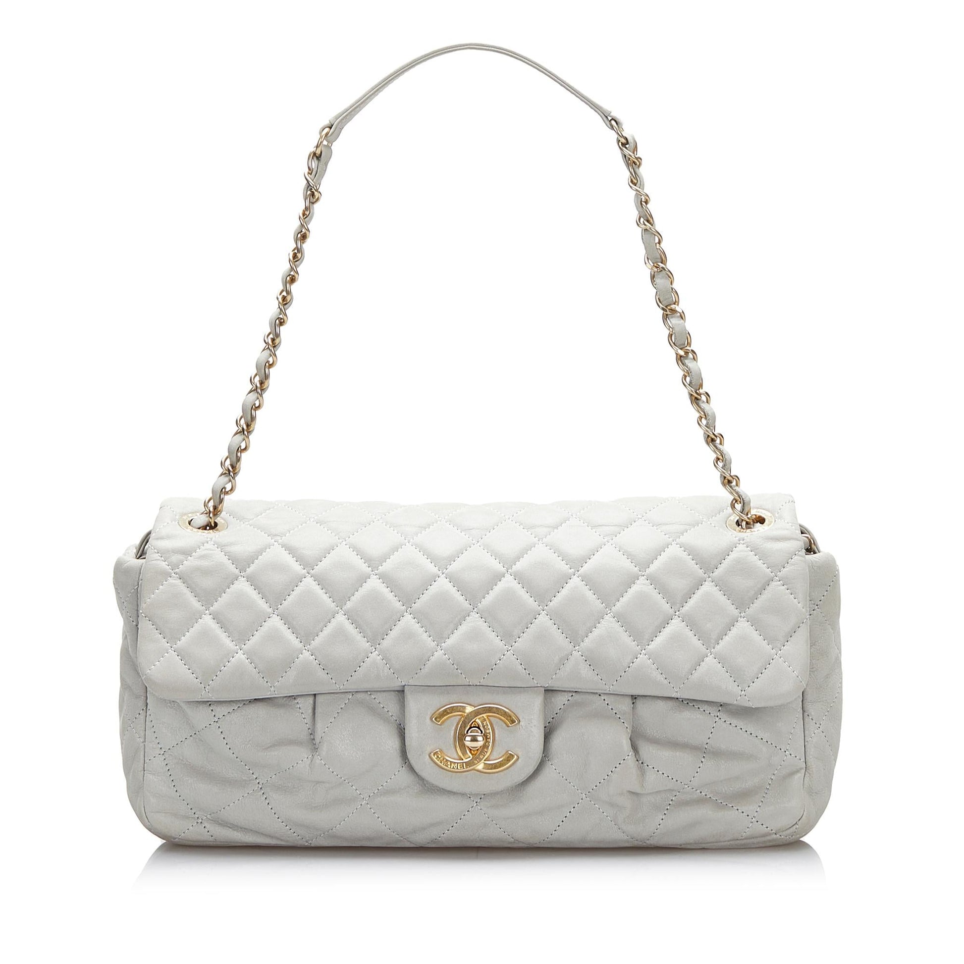 Chanel Matelasse Easy SHG-AhFlRg Shoulder Bag
