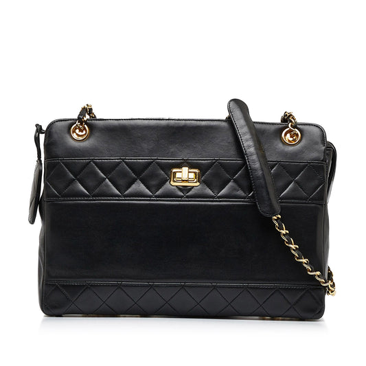 Chanel Matelasse Lambskin SHG-gbepOg Crossbody Bag