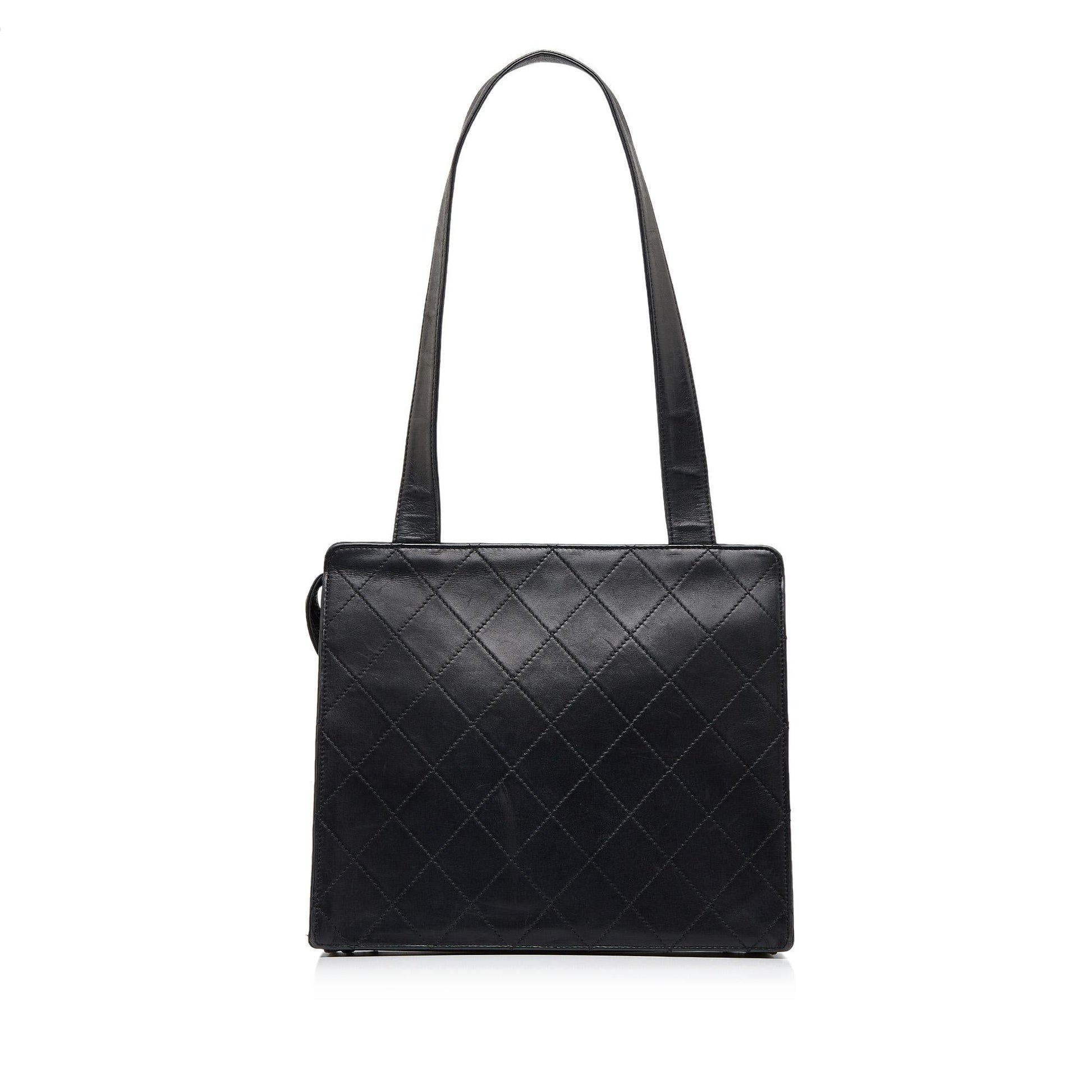Chanel Matelasse SHG-nyTGo1 Shoulder Bag