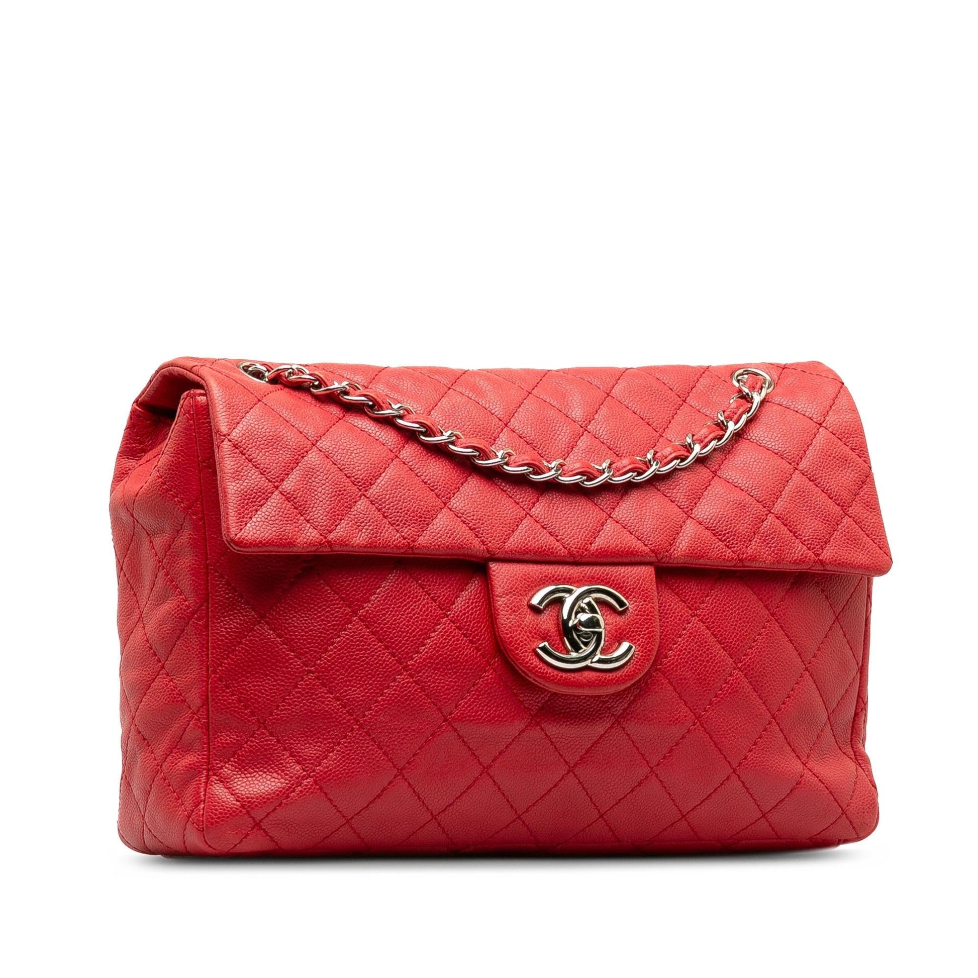 Chanel Maxi Caviar Soft Flap SHG-CWzo1H Shoulder Bag