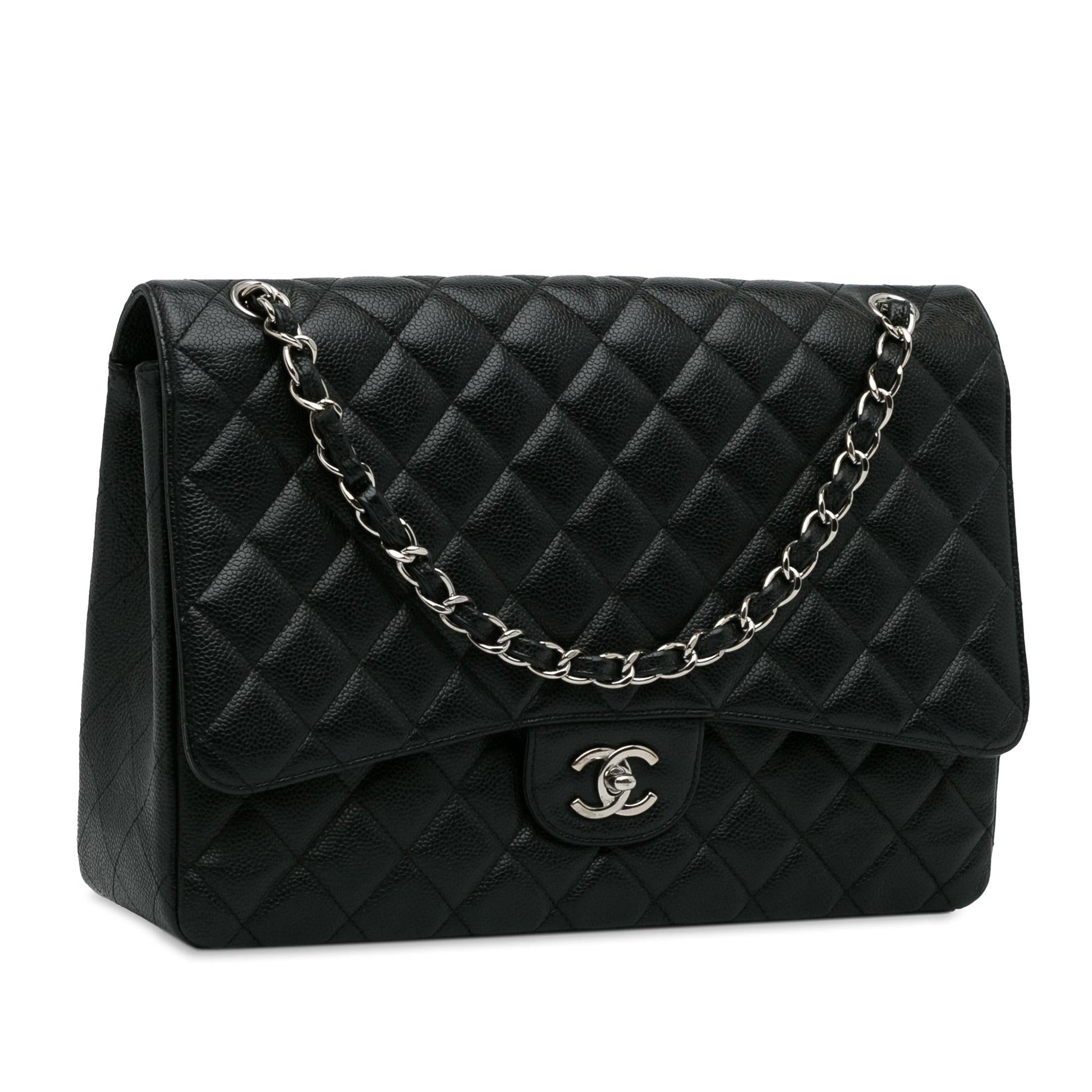 Chanel Maxi Classic Caviar Single Flap (Shg-Qsdakq) Bag