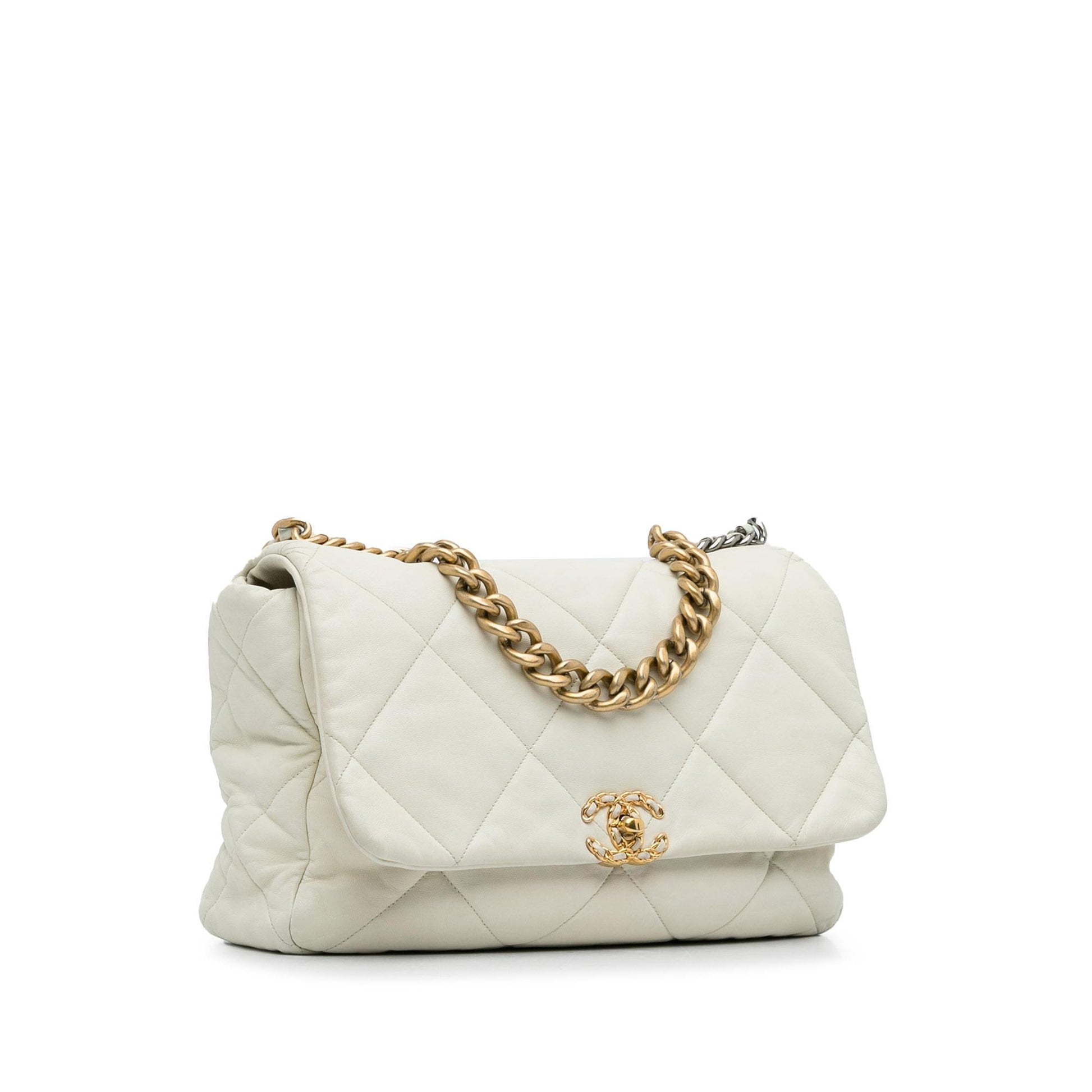 Chanel Maxi Lambskin 19 Flap (Shg-On907H) Bag