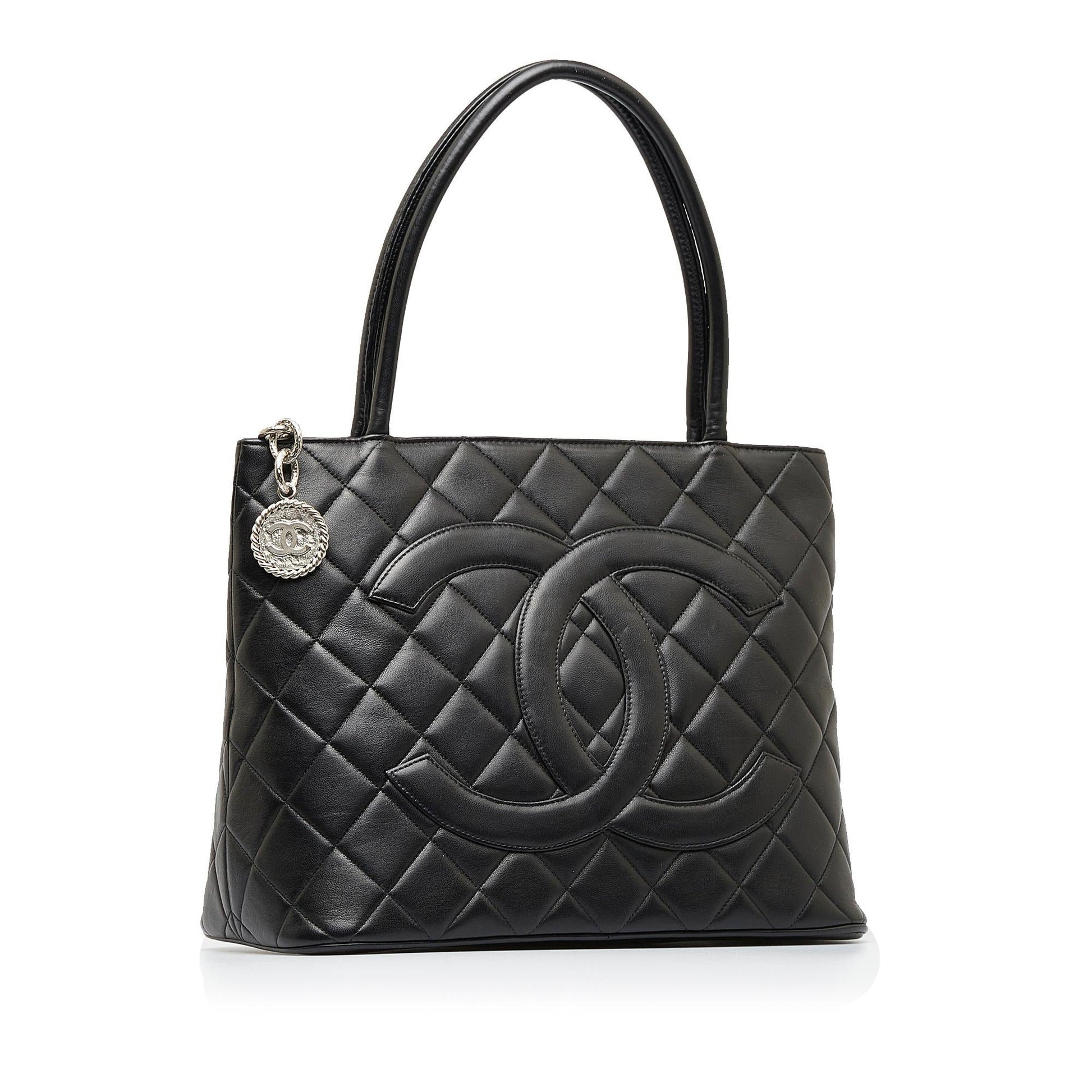 Chanel Medallion SHG-V0qt8t Tote Bag