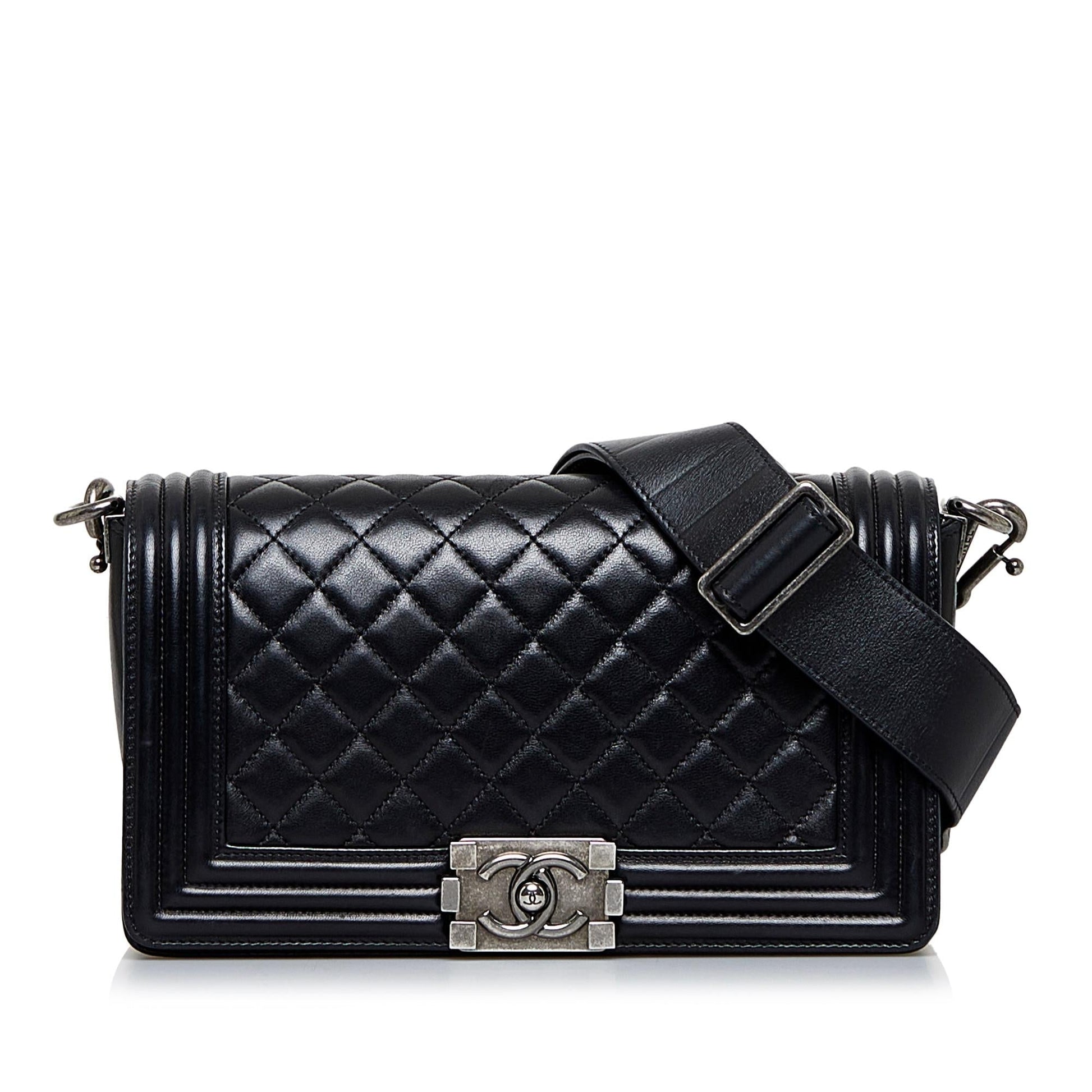 Chanel Boy SHG-BOOAMQ Handbag