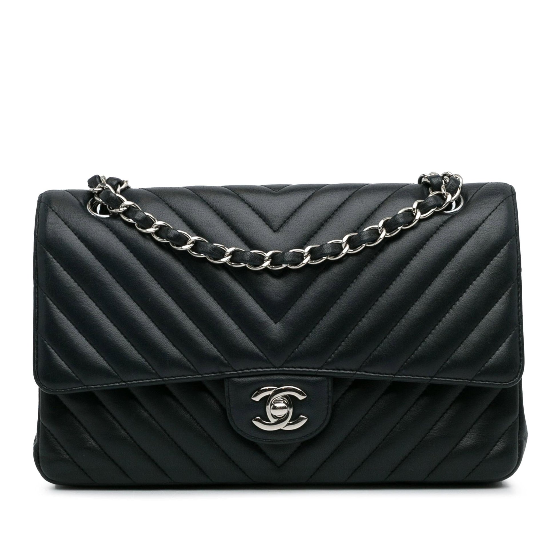 Chanel Medium Chevron Lambskin Double Flap (Shg-Dzzhvl) Bag