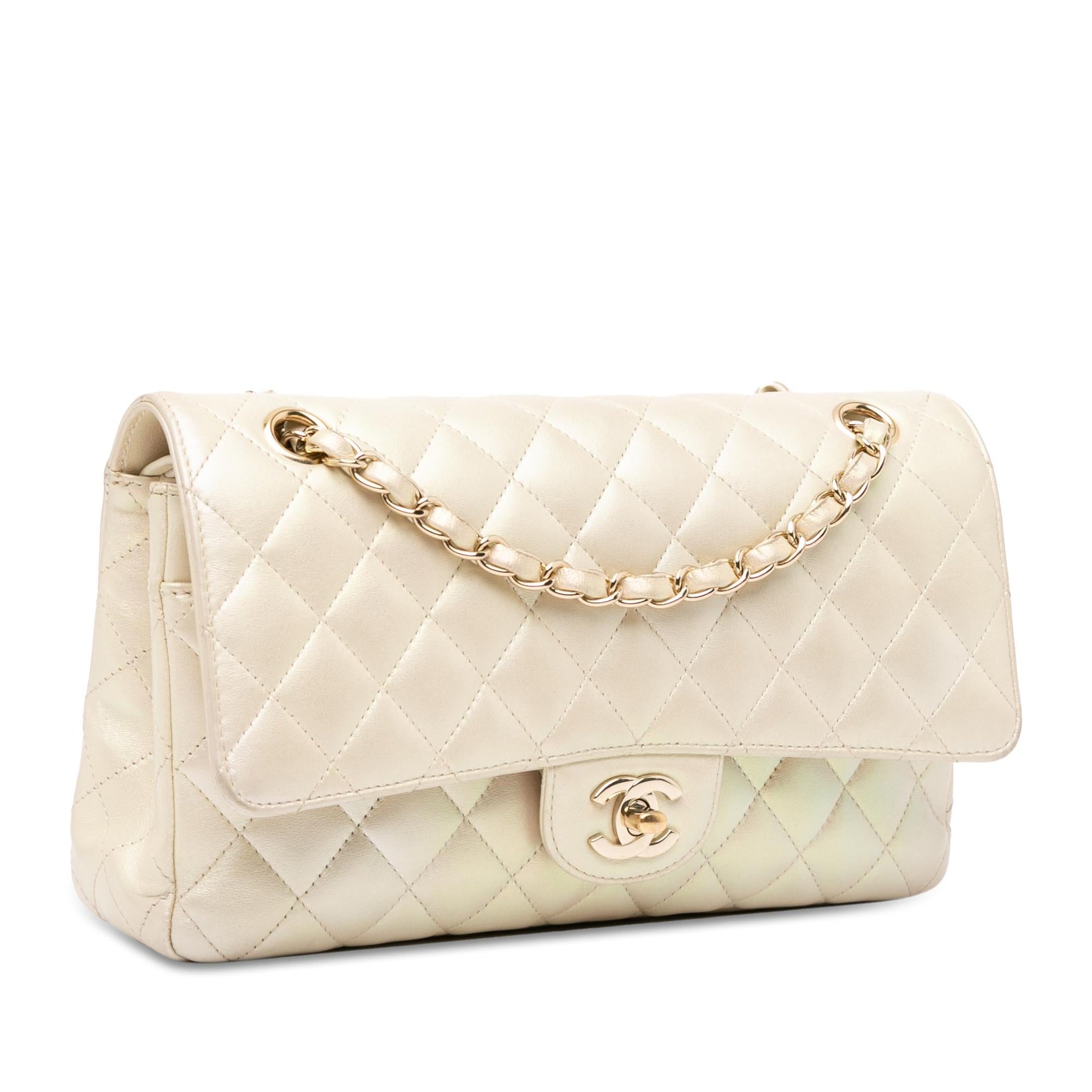 Chanel Medium Classic Iridescent Lambskin Double Flap (Shg-Kxztzr) Bag