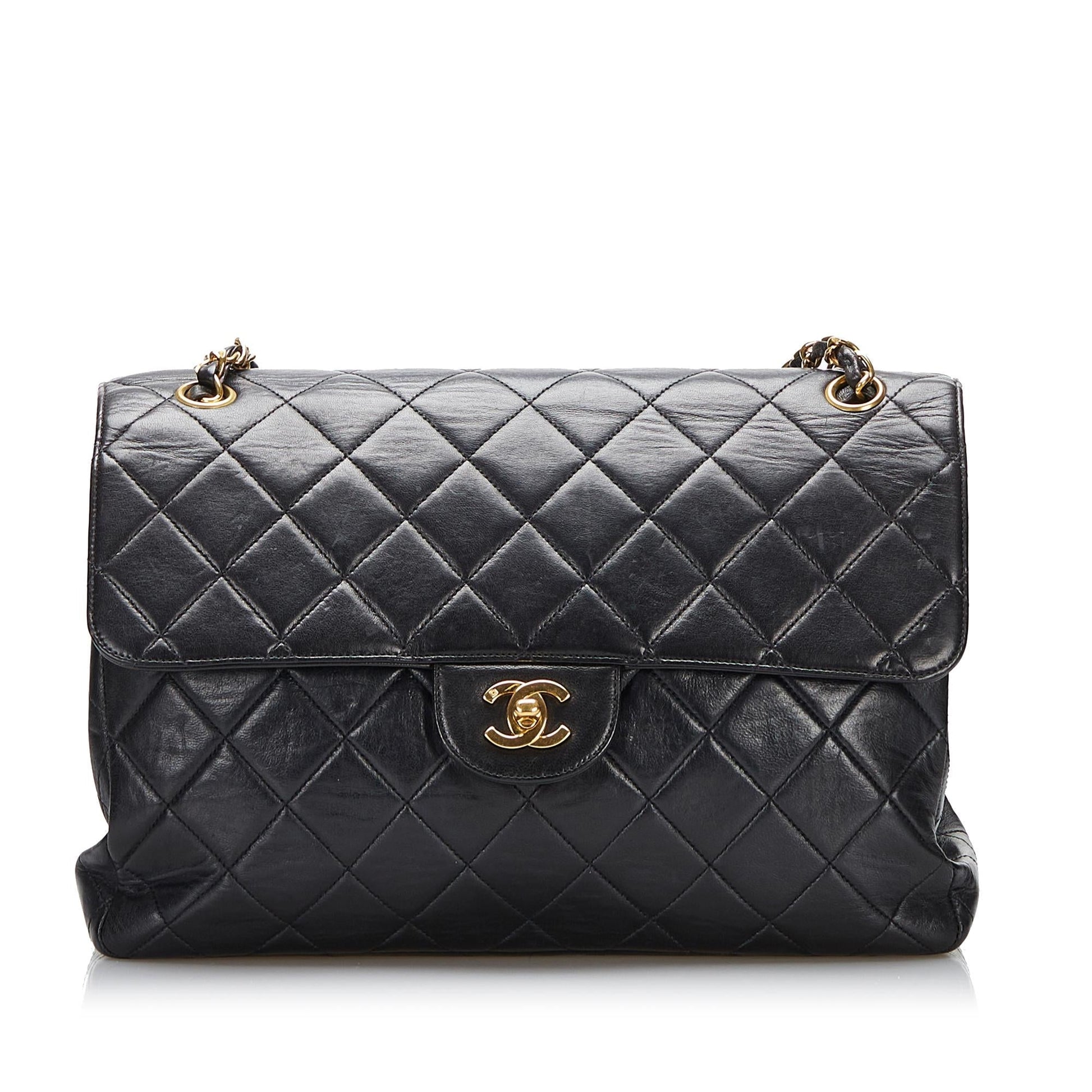 Chanel Classic Lambskin Double Flap SHG-raMP8K Handbag