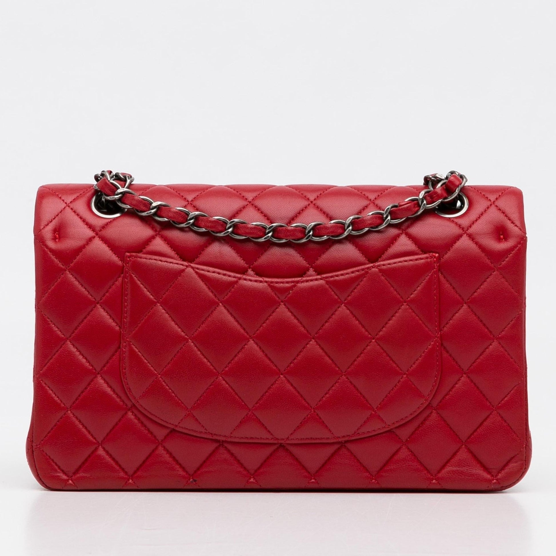 Chanel Medium Classic Lambskin Double Flap (SHG-LYrnLz)
