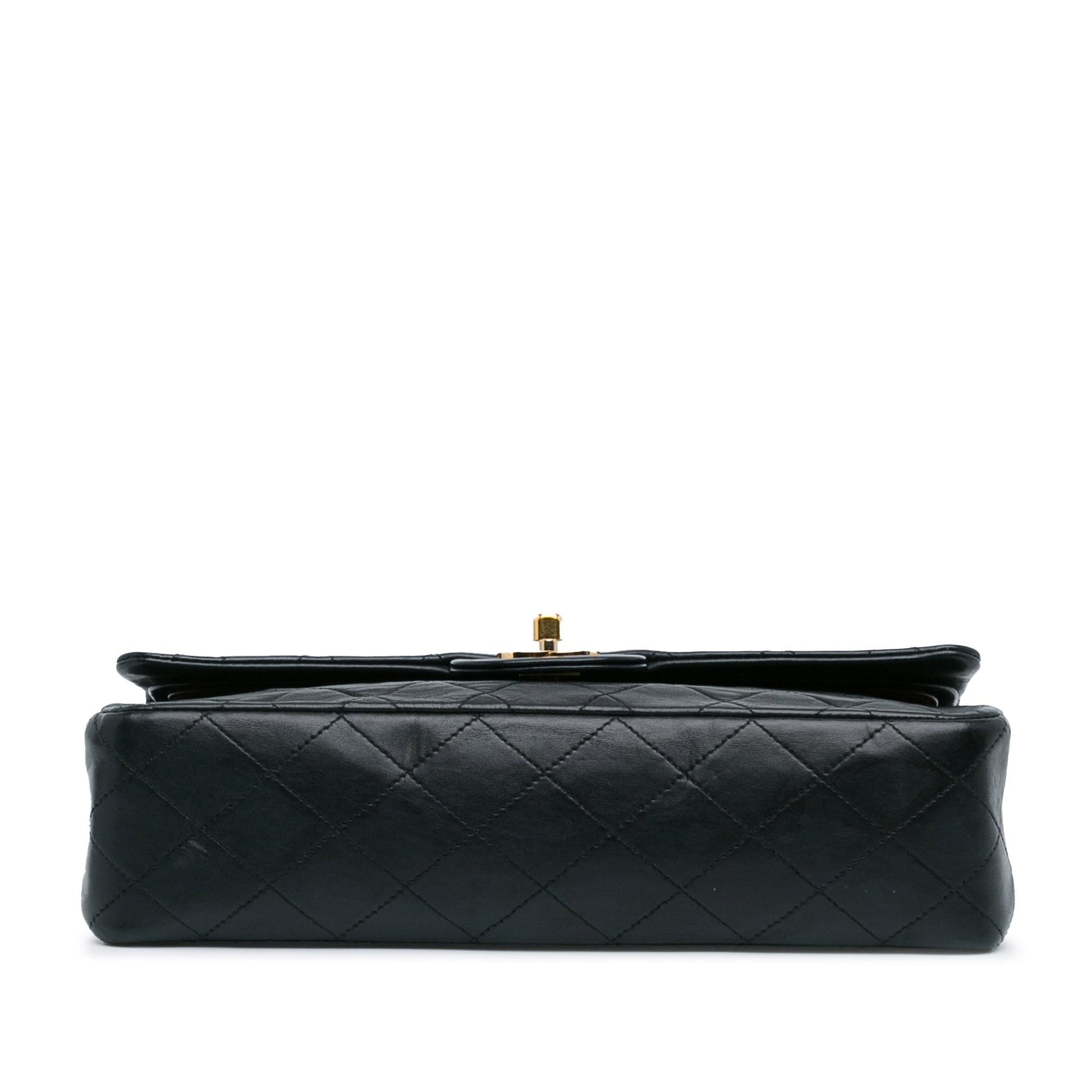 Chanel Medium Classic Lambskin Double Flap (SHG-gDhpB9)