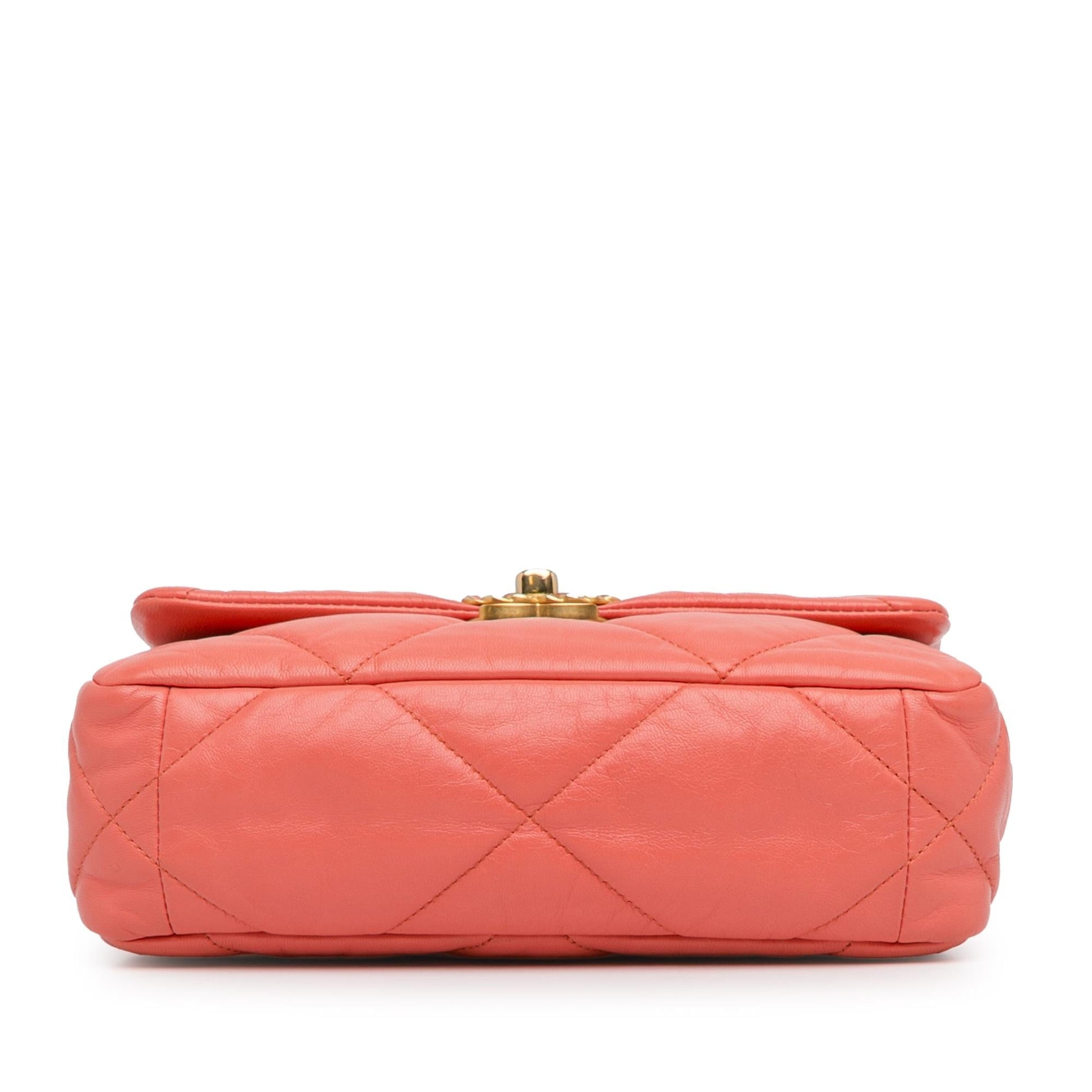 Chanel Medium Lambskin 19 Flap (SHG-WzCxqm)