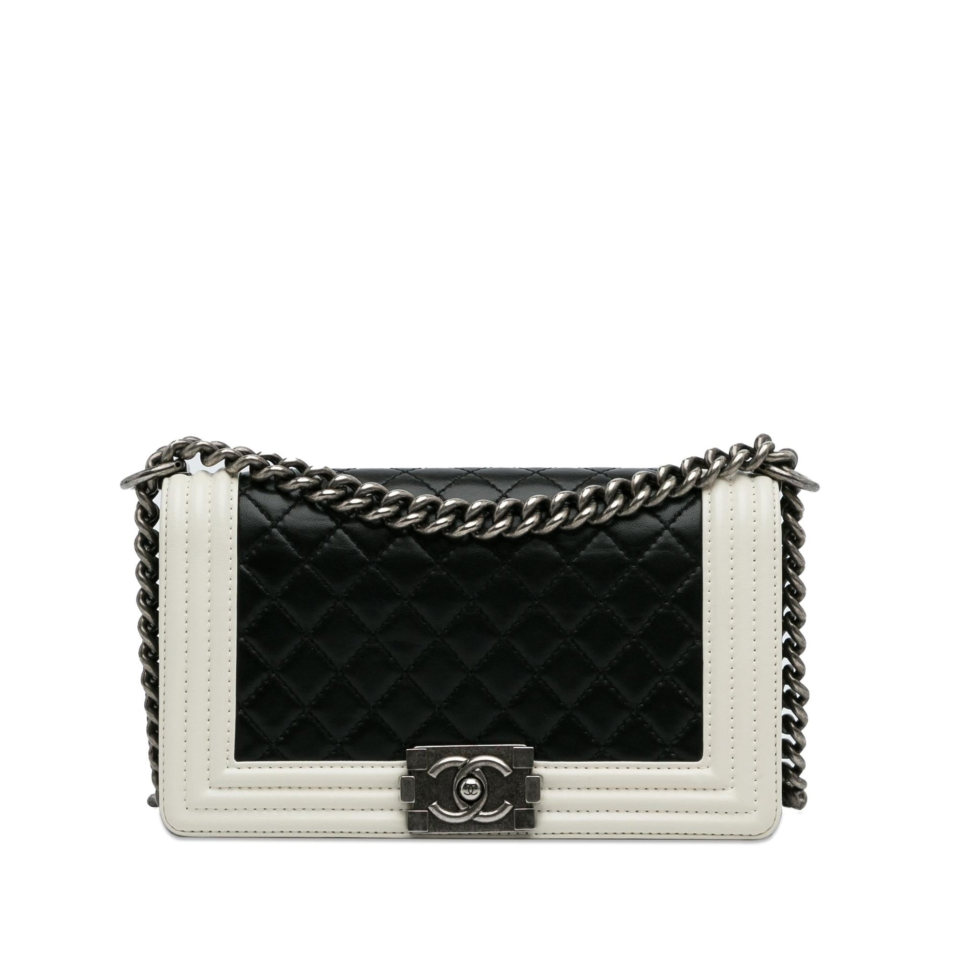 Chanel Medium Lambskin Boy Bicolor Flap Bag (SHG-MjfI80)