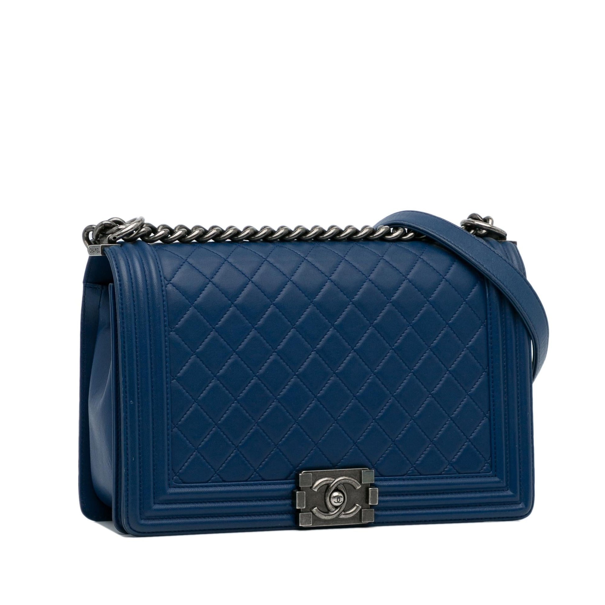 Chanel Lambskin Boy Flap SHG-VYNHf9 Shoulder Bag